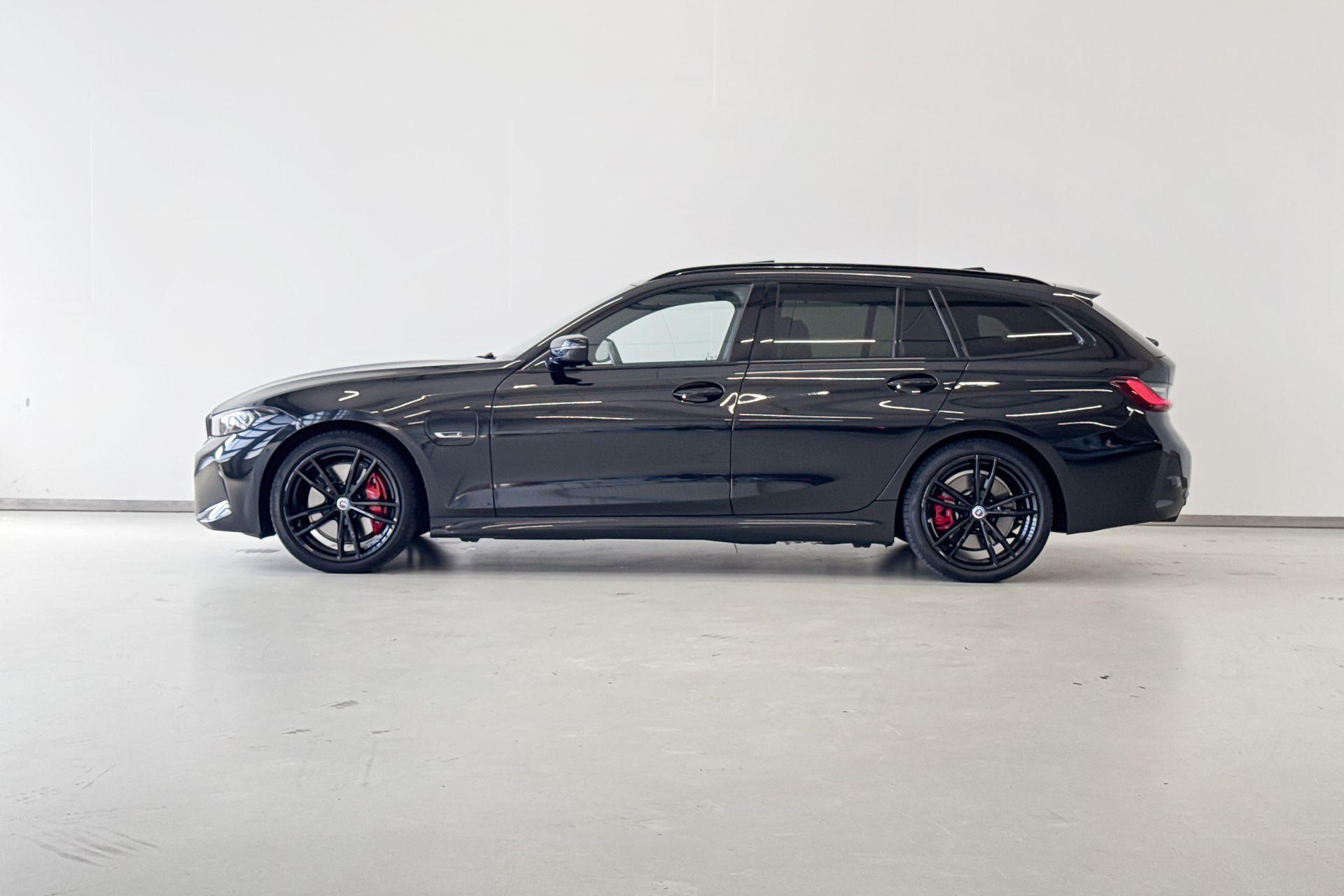 Foto van BMW 330e