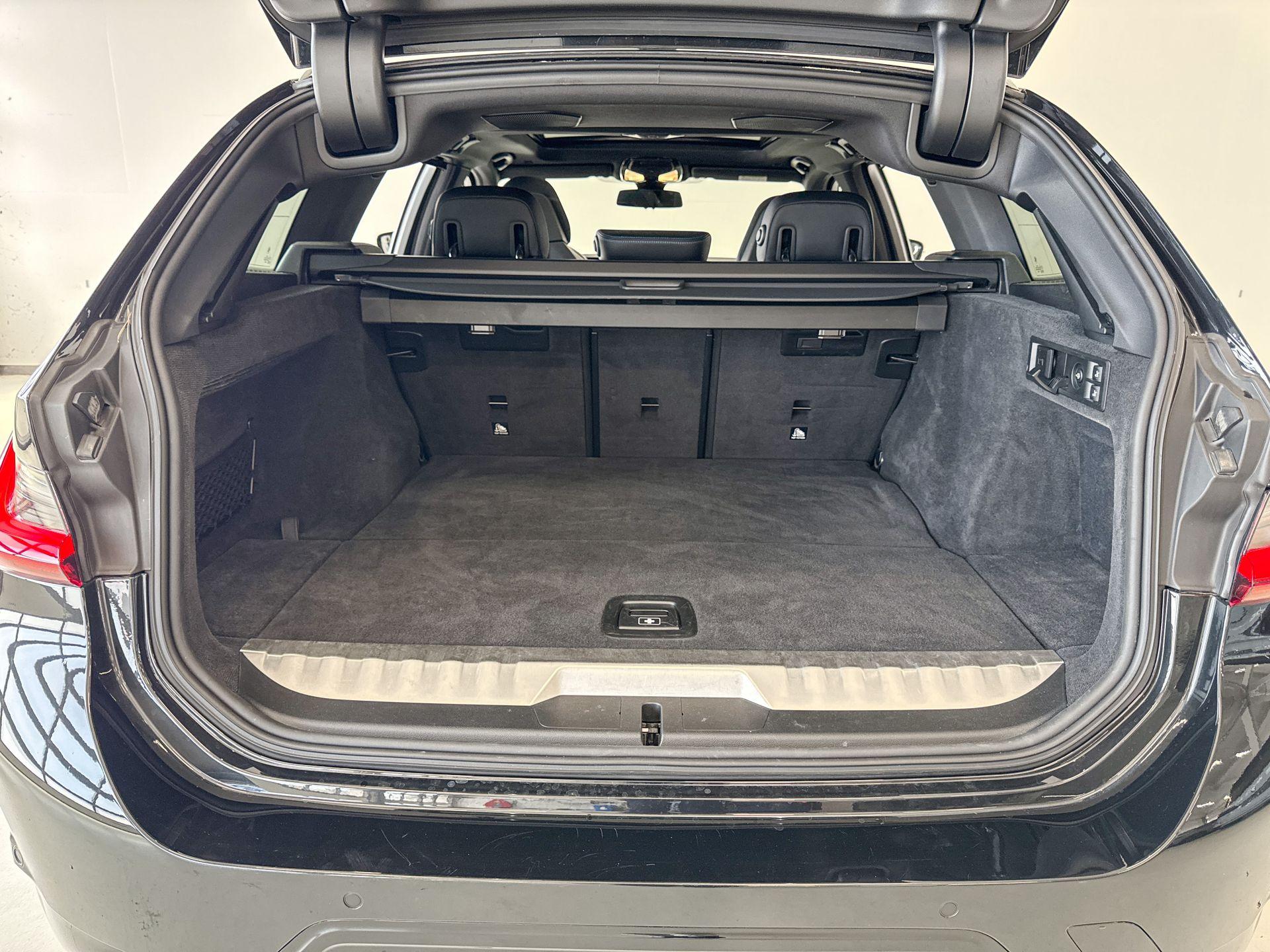 Foto van BMW 330e