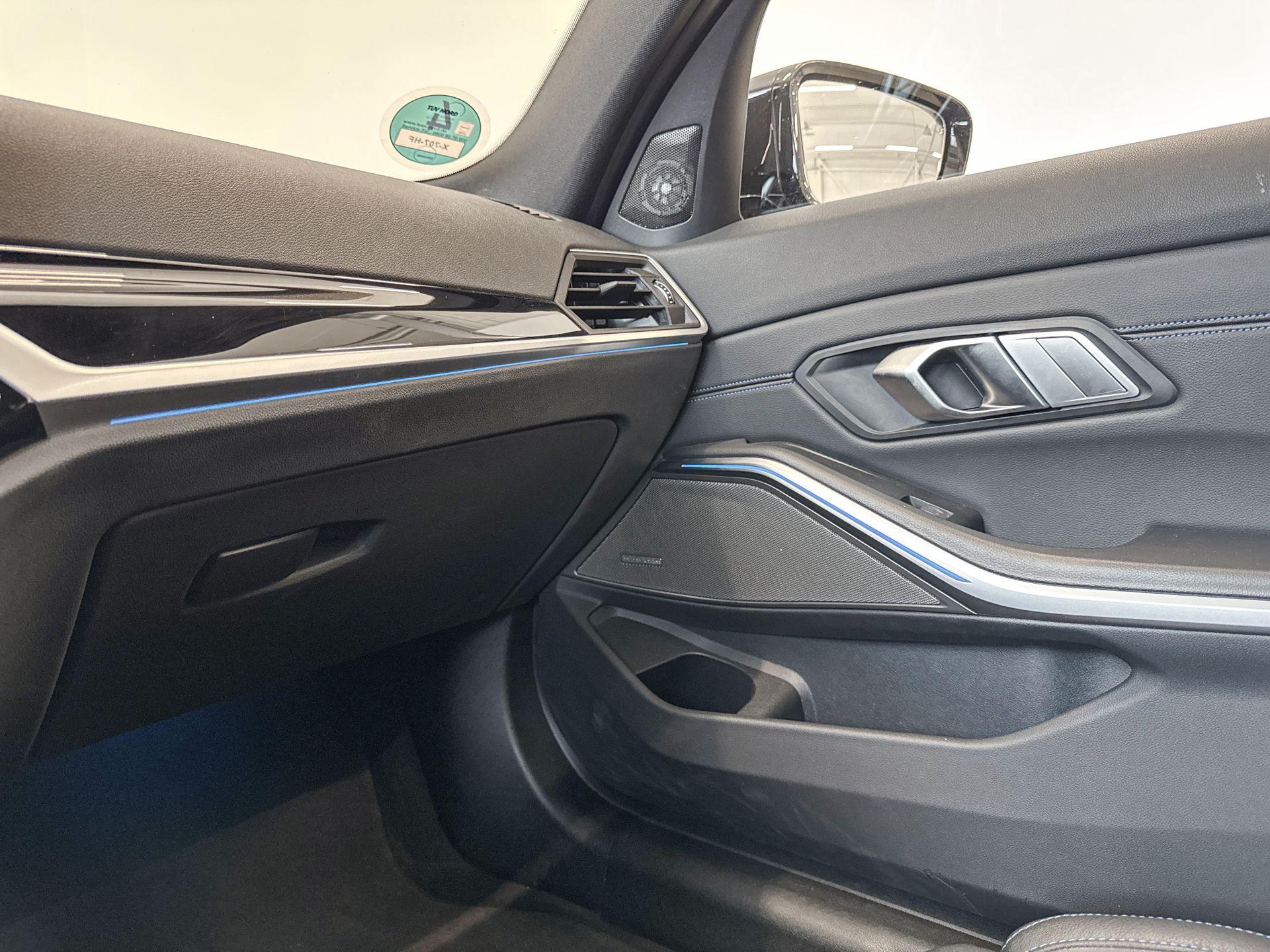 Foto van BMW 330e
