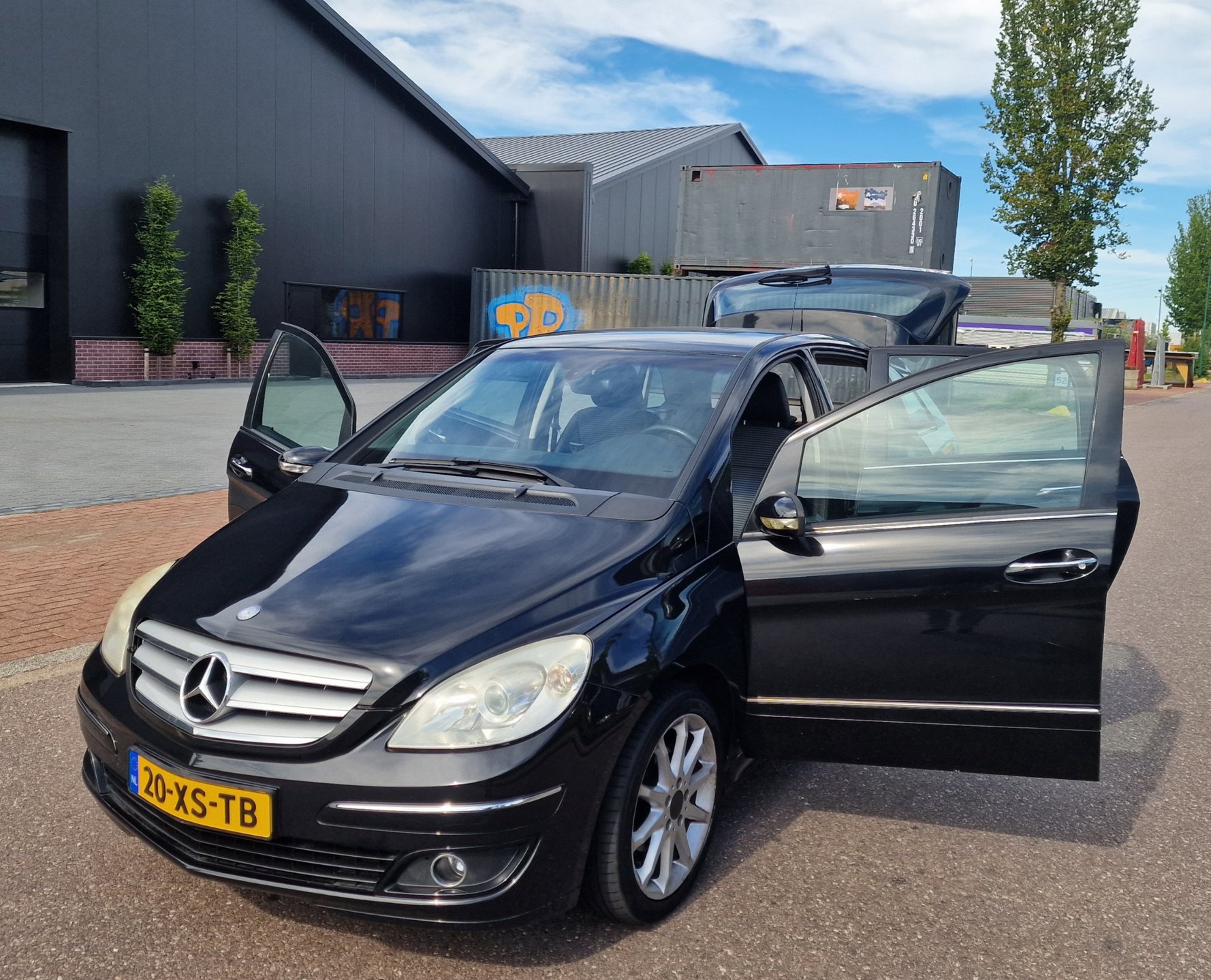 Foto van Mercedes-Benz B 150