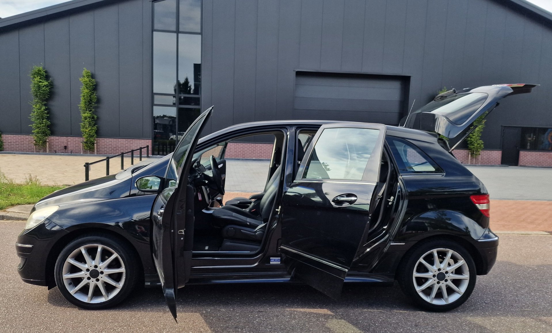 Foto van Mercedes-Benz B 150