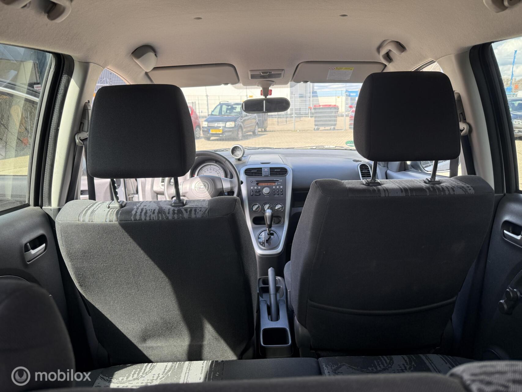 Foto van Opel Agila