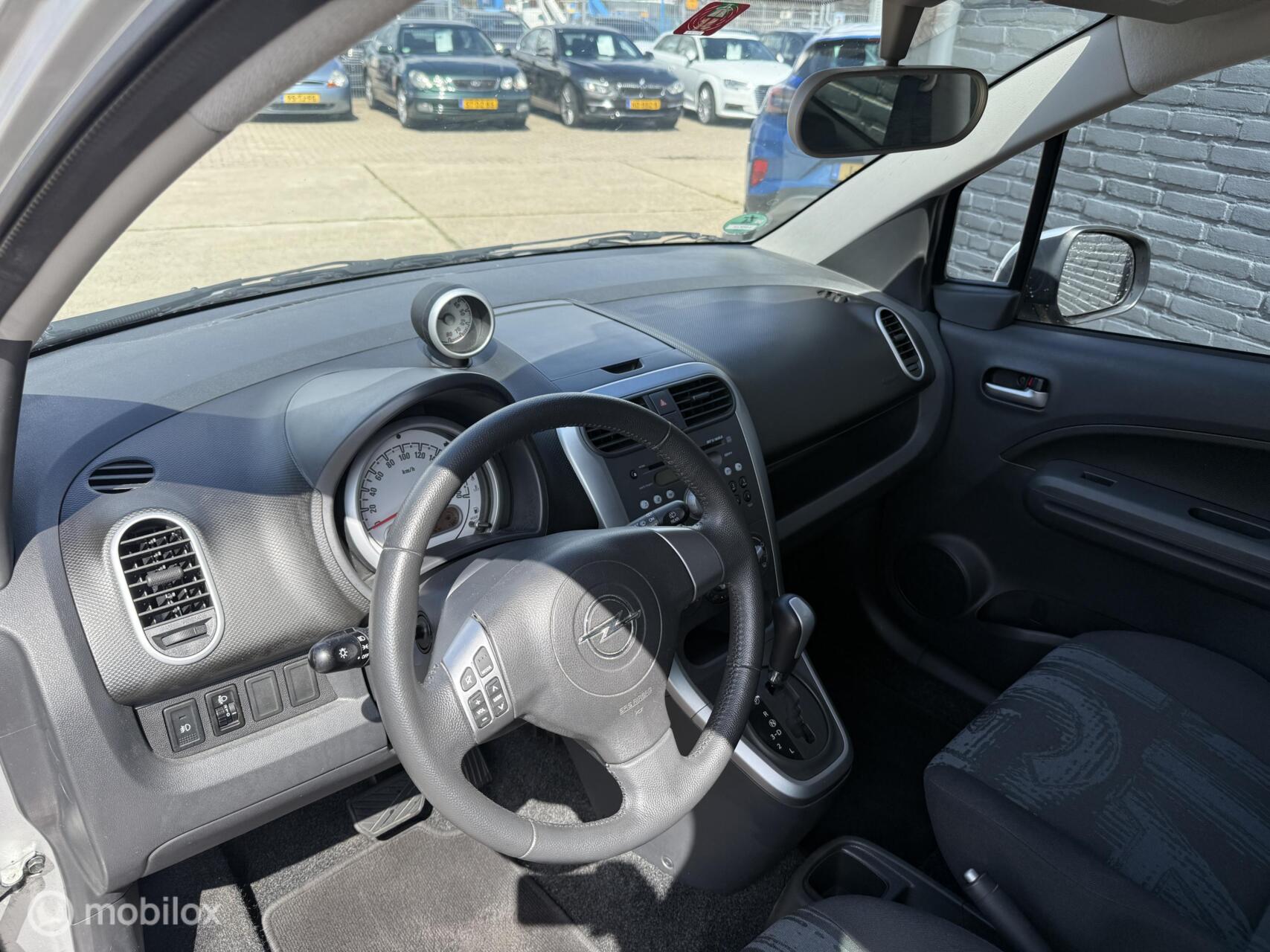 Foto van Opel Agila