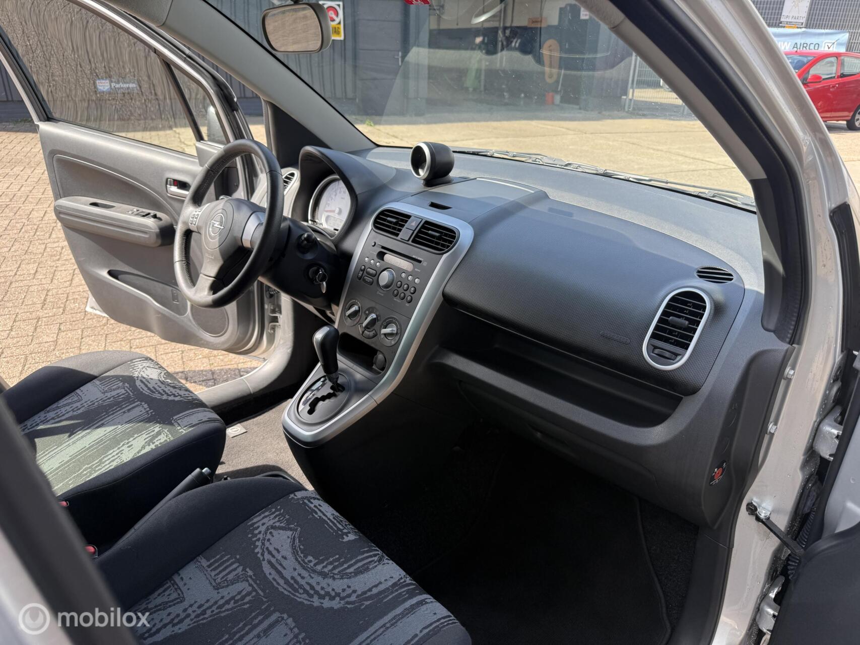 Foto van Opel Agila