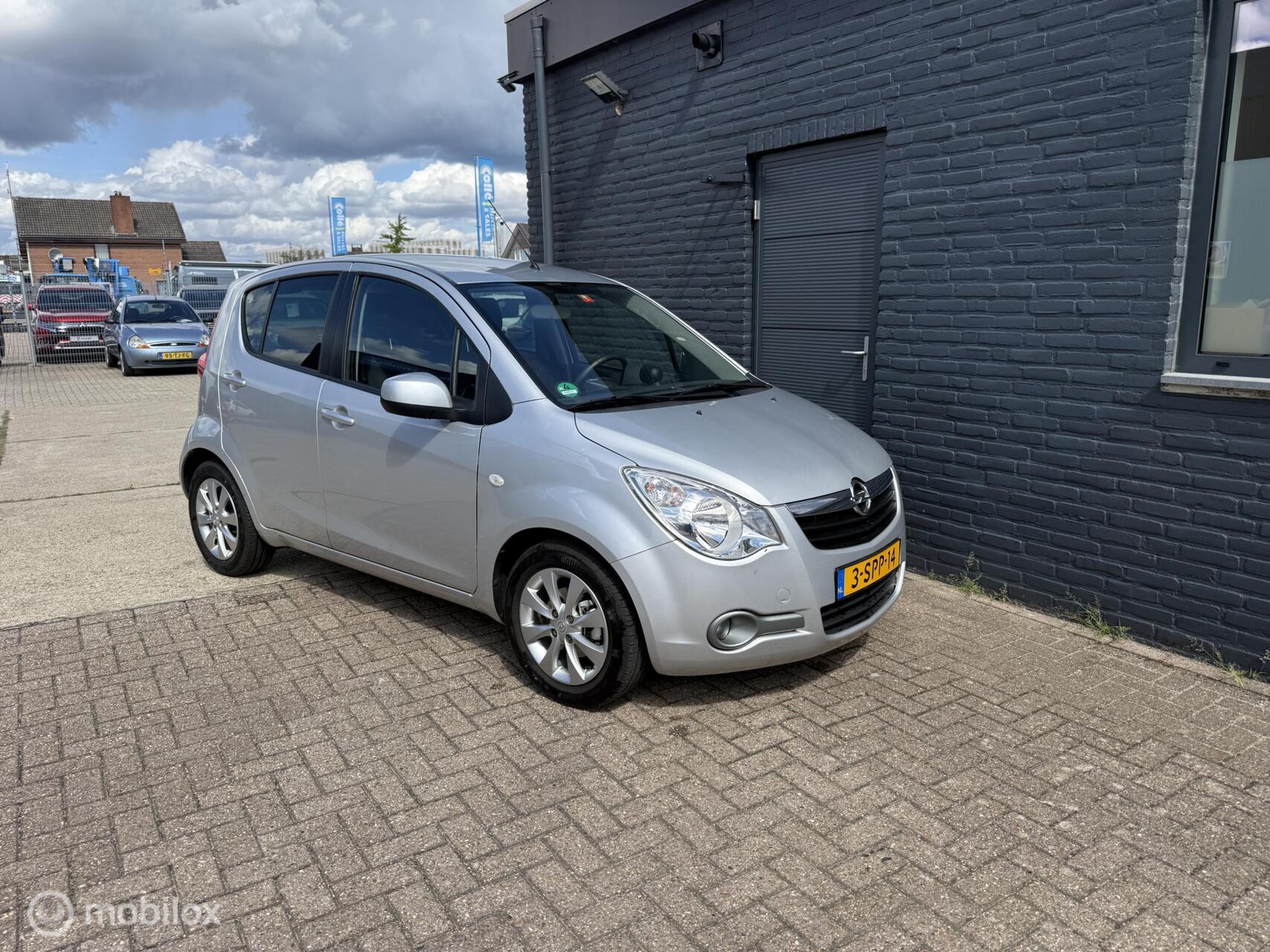 Foto van Opel Agila
