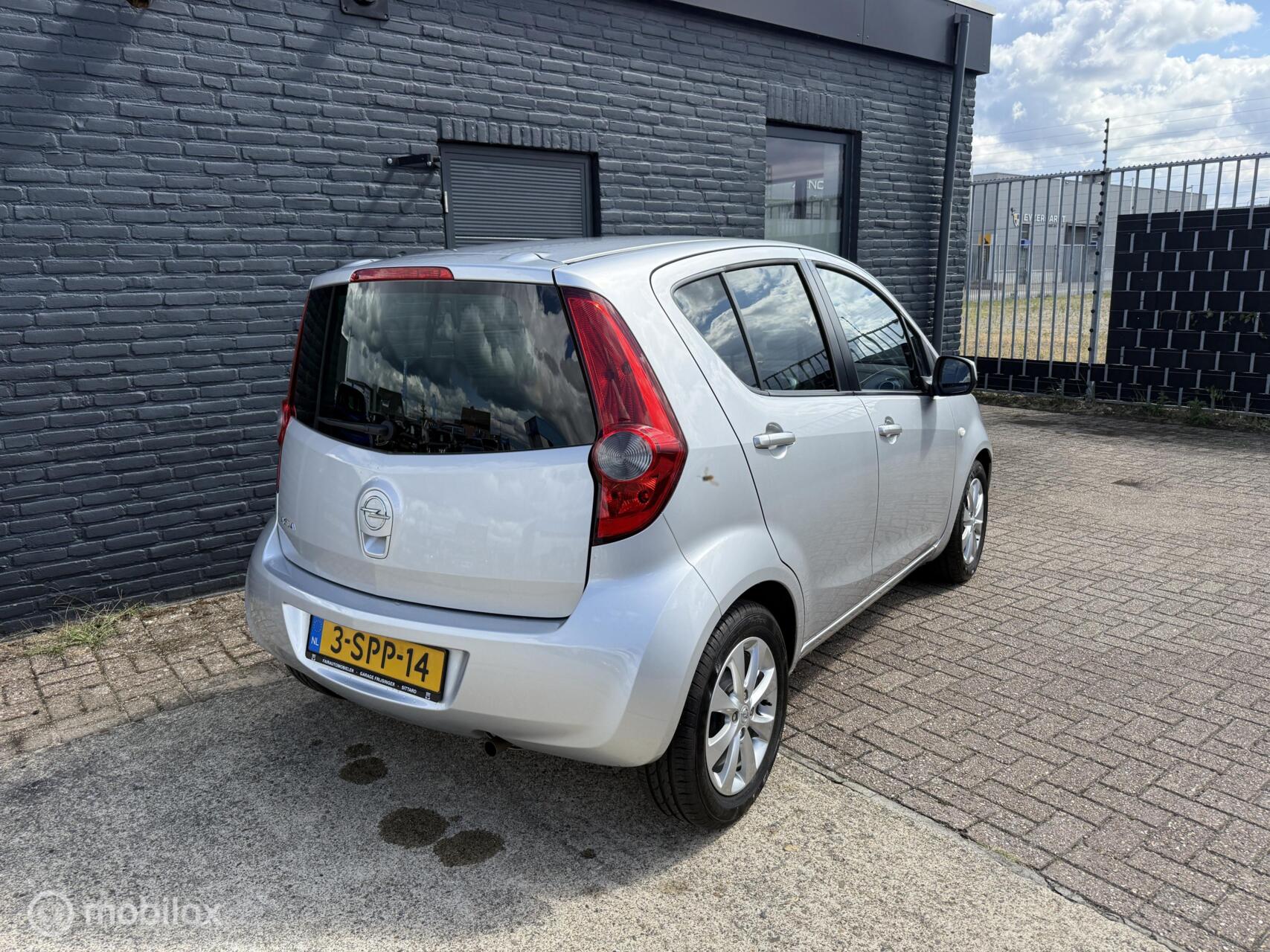 Foto van Opel Agila