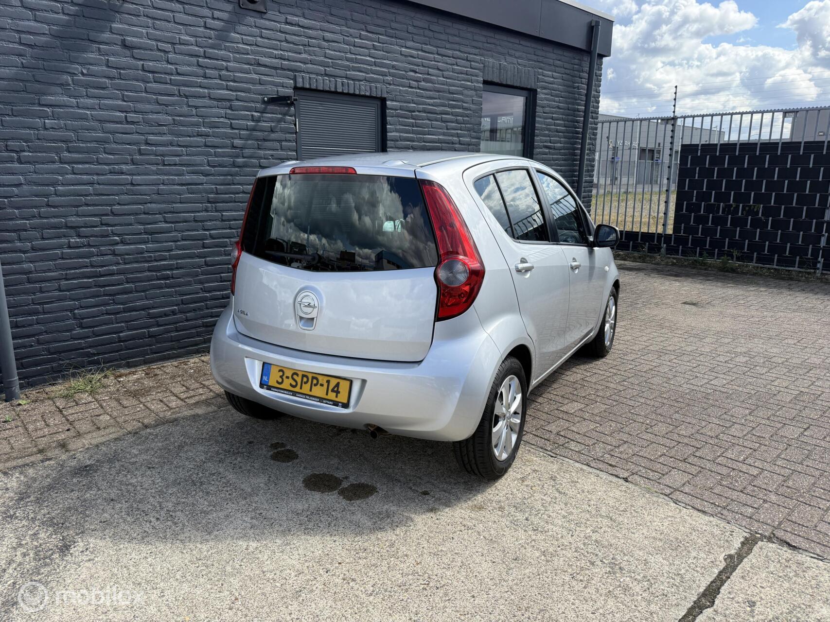 Foto van Opel Agila