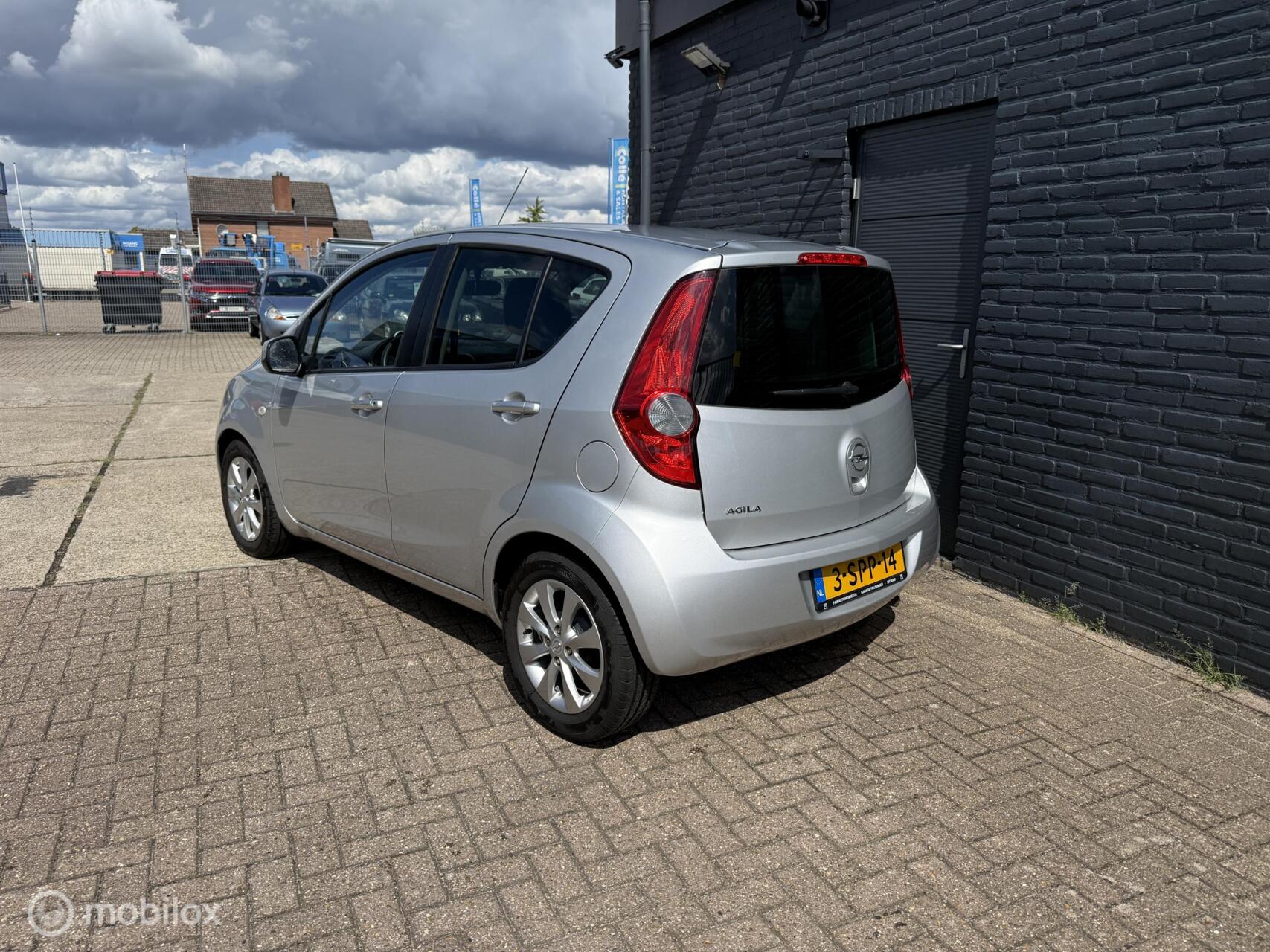 Foto van Opel Agila