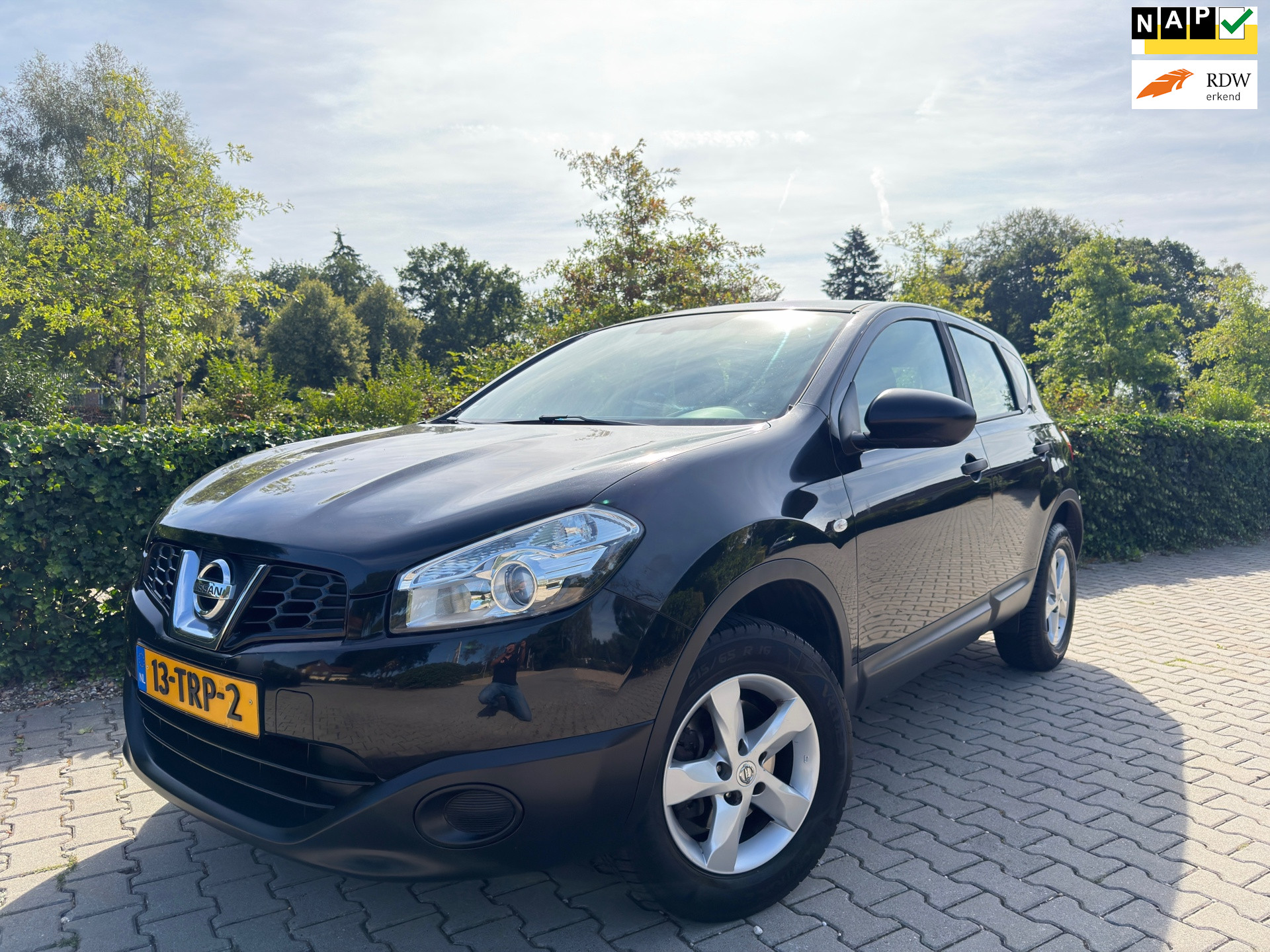 Nissan Nissan Qashqai 1.6 Visia , Airco / Cruise / Elec.Pakket / 16" Lm Velgen / Trekhaak. 2012 - voorkant