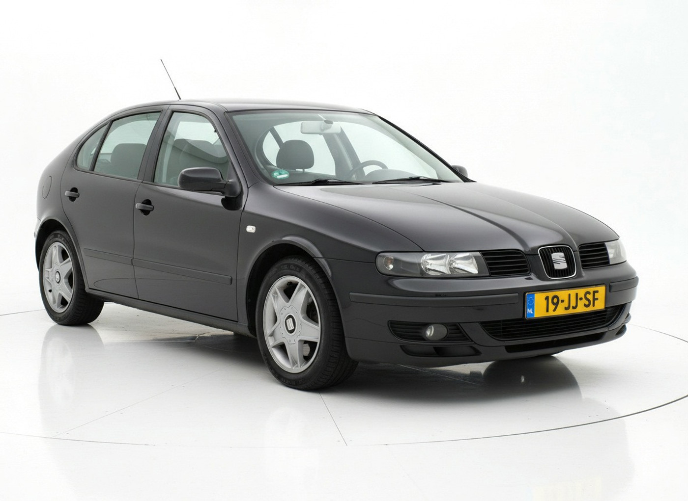 Seat Leon 1.8-20VT Sport|Cruise|Leder|Clima|Origineel NL 2002 - voorkant