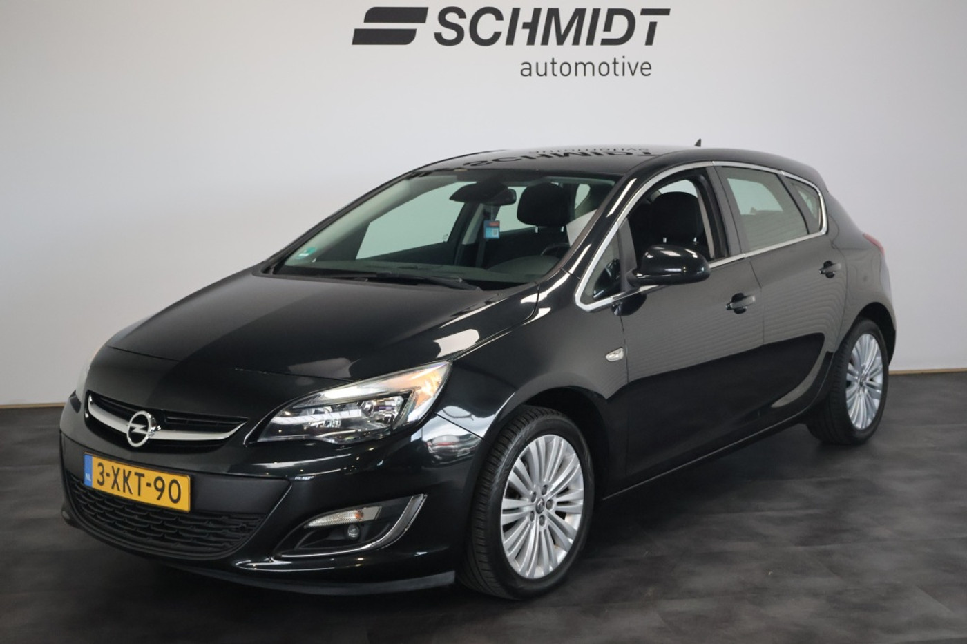 Opel Astra 1.4 Turbo Berlin | Cruisecontrol | Trekhaak | Navigatie 2014 - voorkant