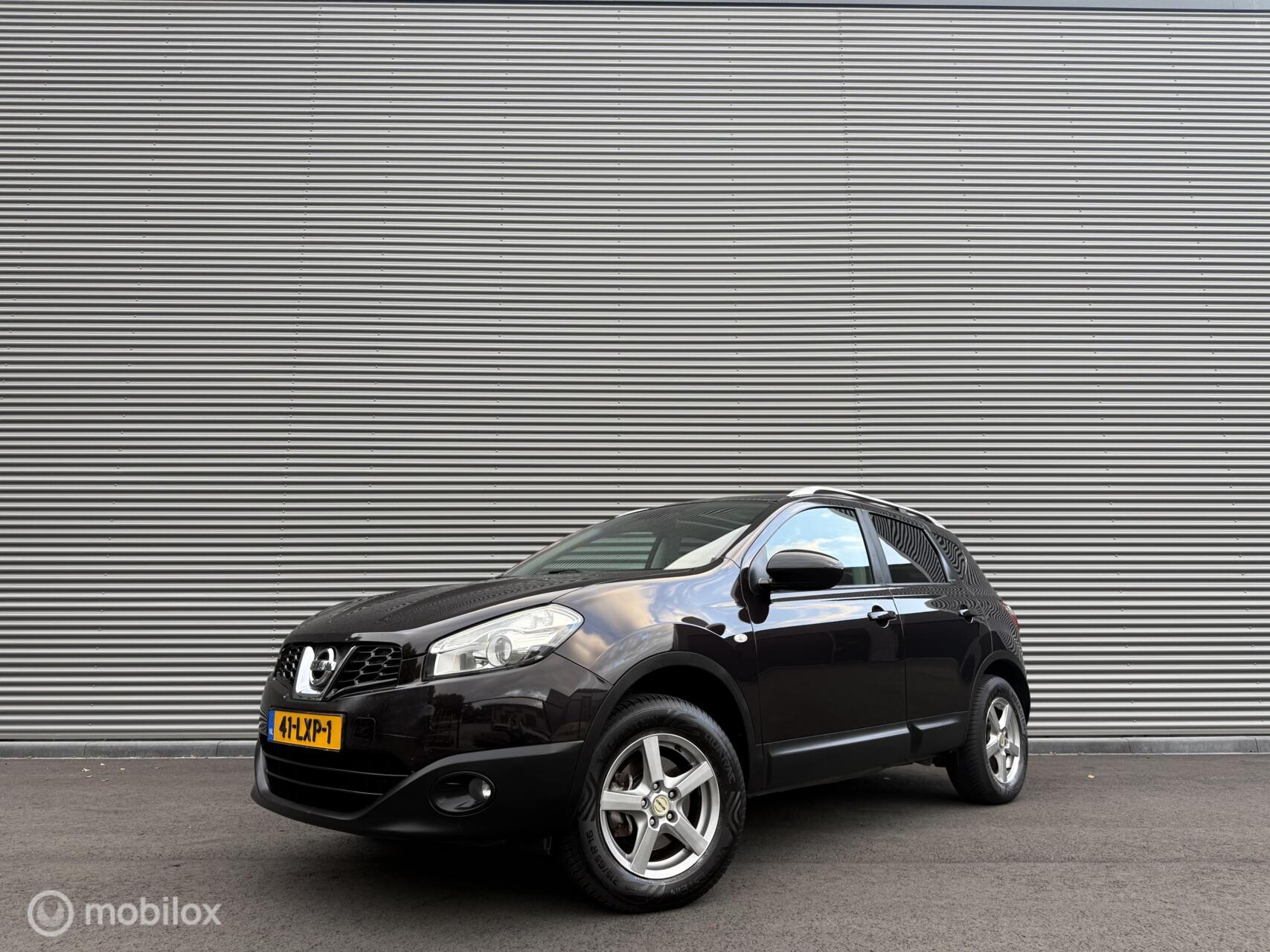 Nissan Nissan Qashqai 2.0 Connect Edition | Trekhaak | Pano | Clima | Camera | Navi | Cruise | Isofix 2010 - voorkant