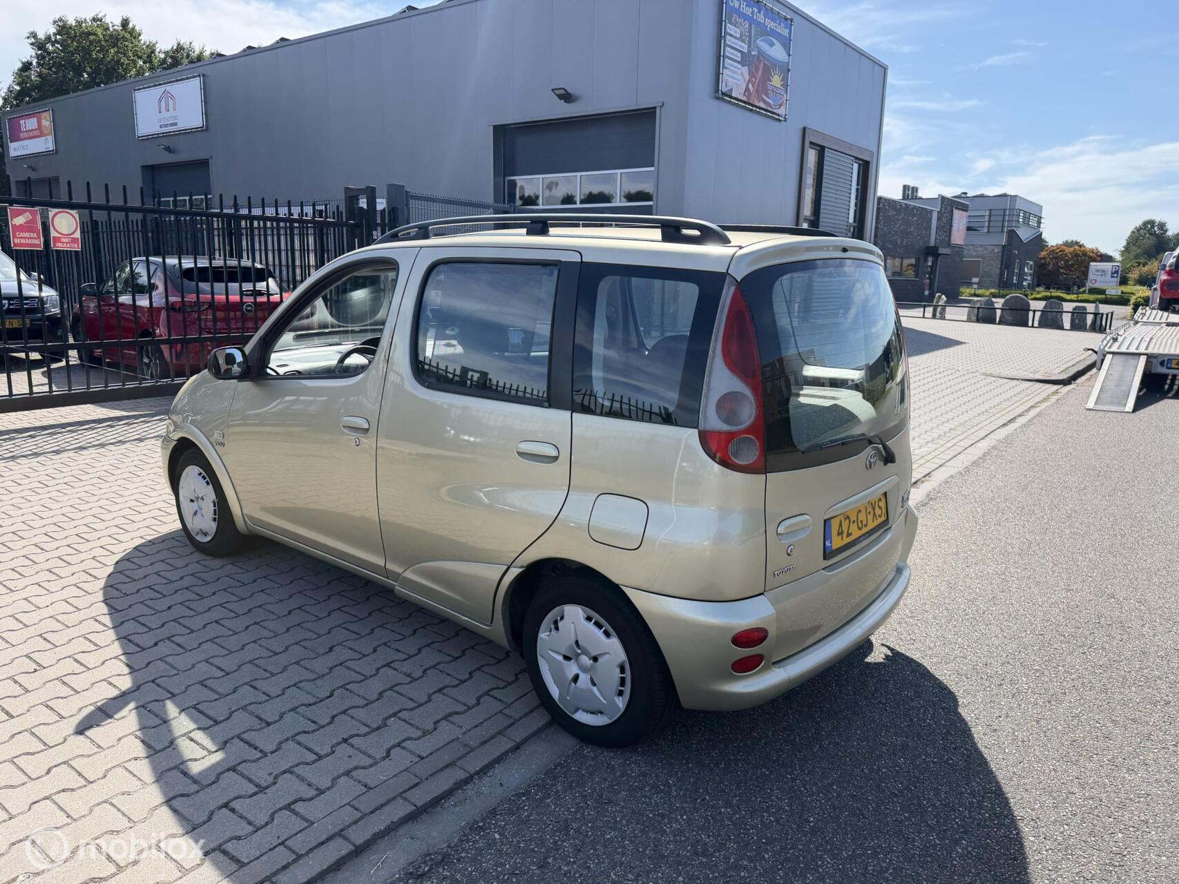 Foto van Toyota Toyota Yaris Verso
