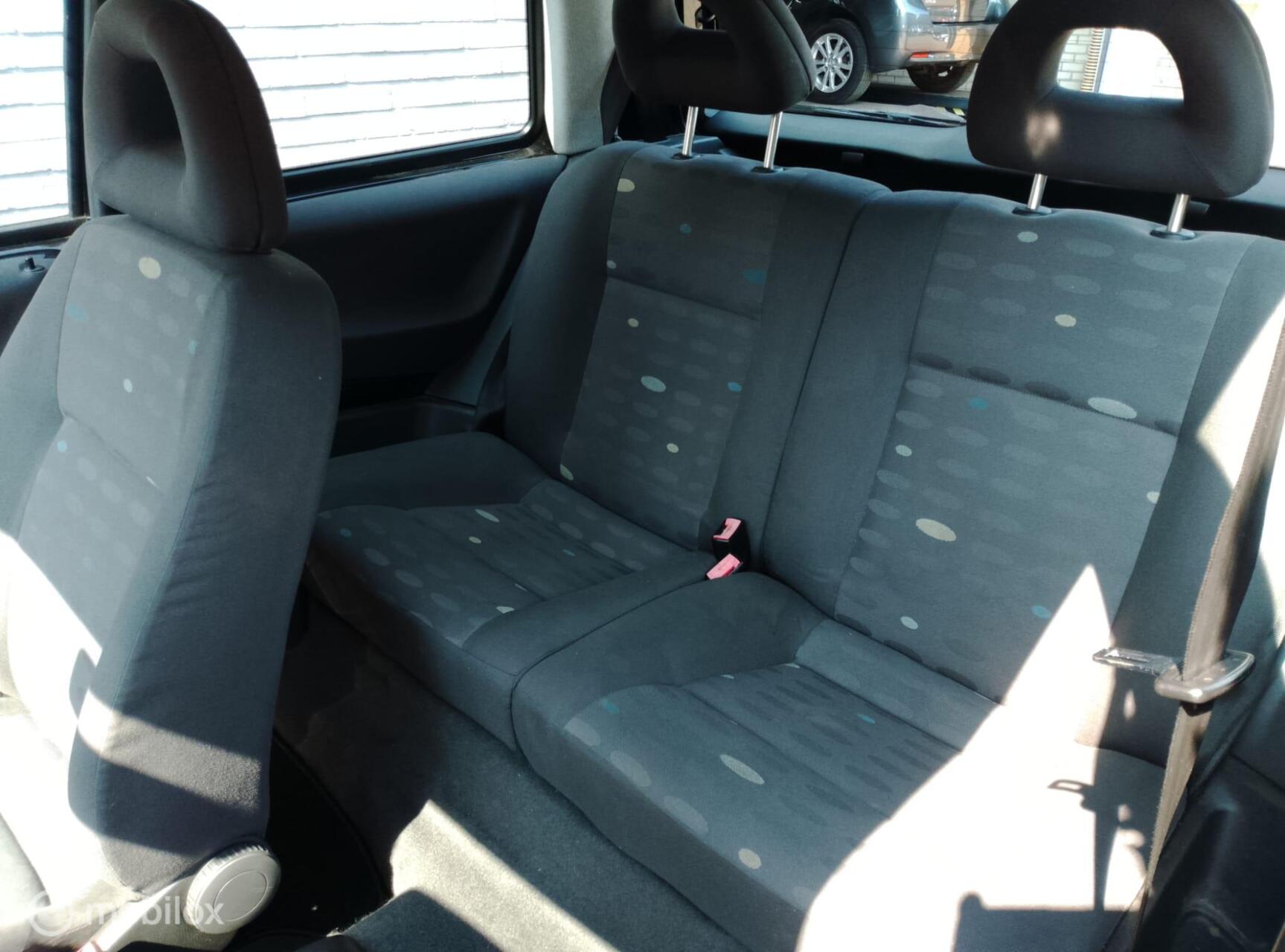 Foto van Volkswagen Lupo