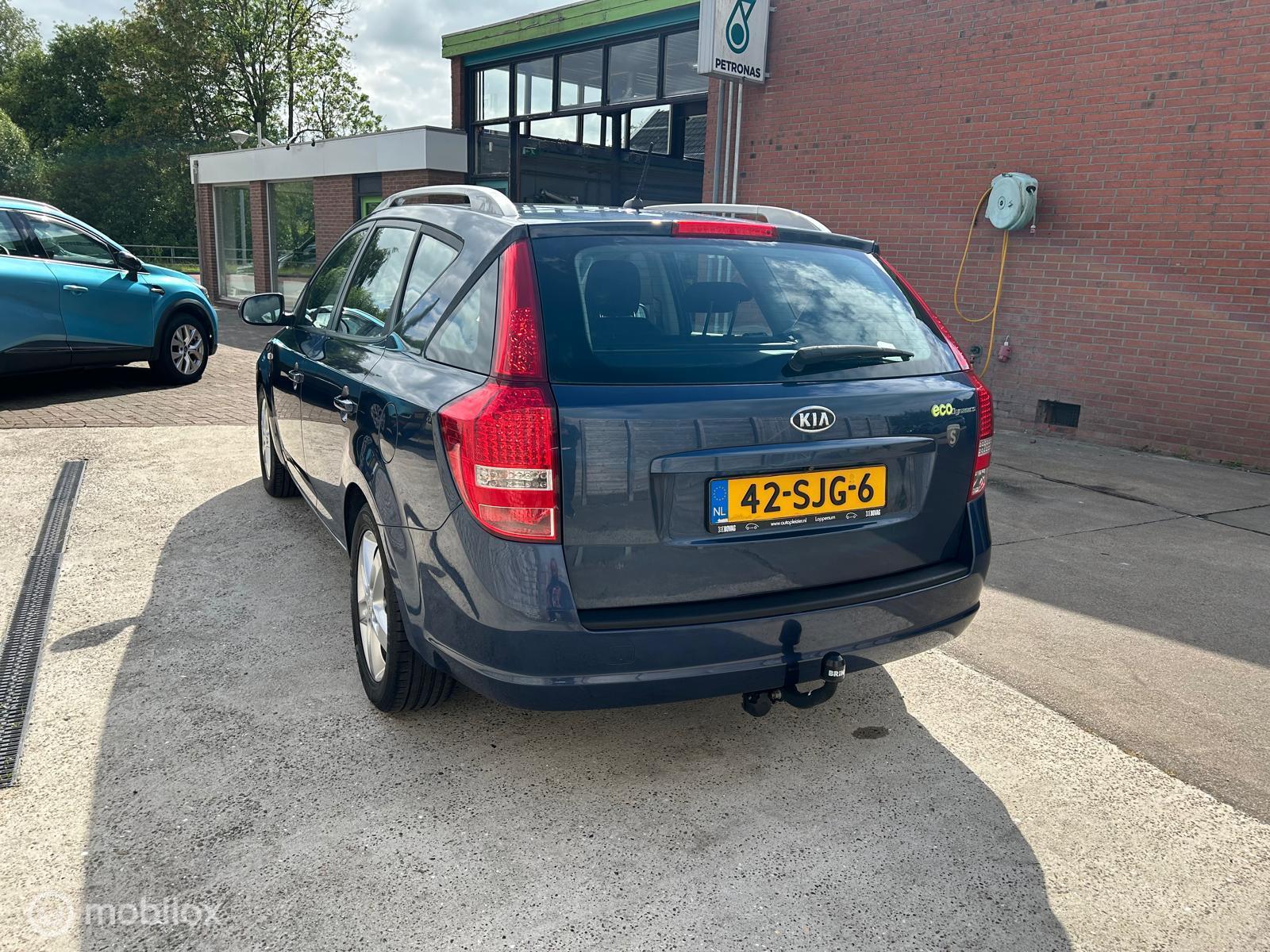 Foto van Kia Cee D
