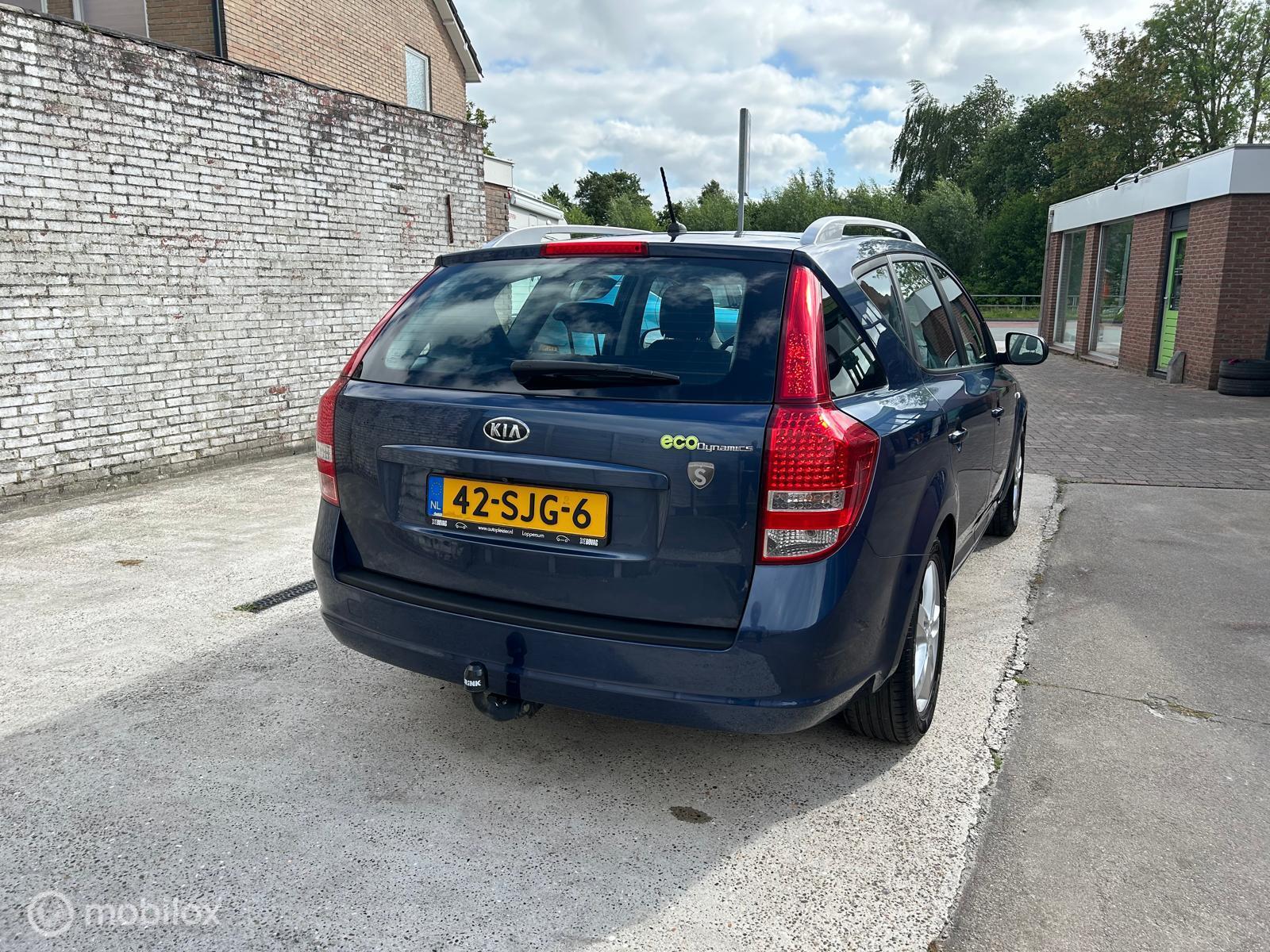 Foto van Kia Cee D