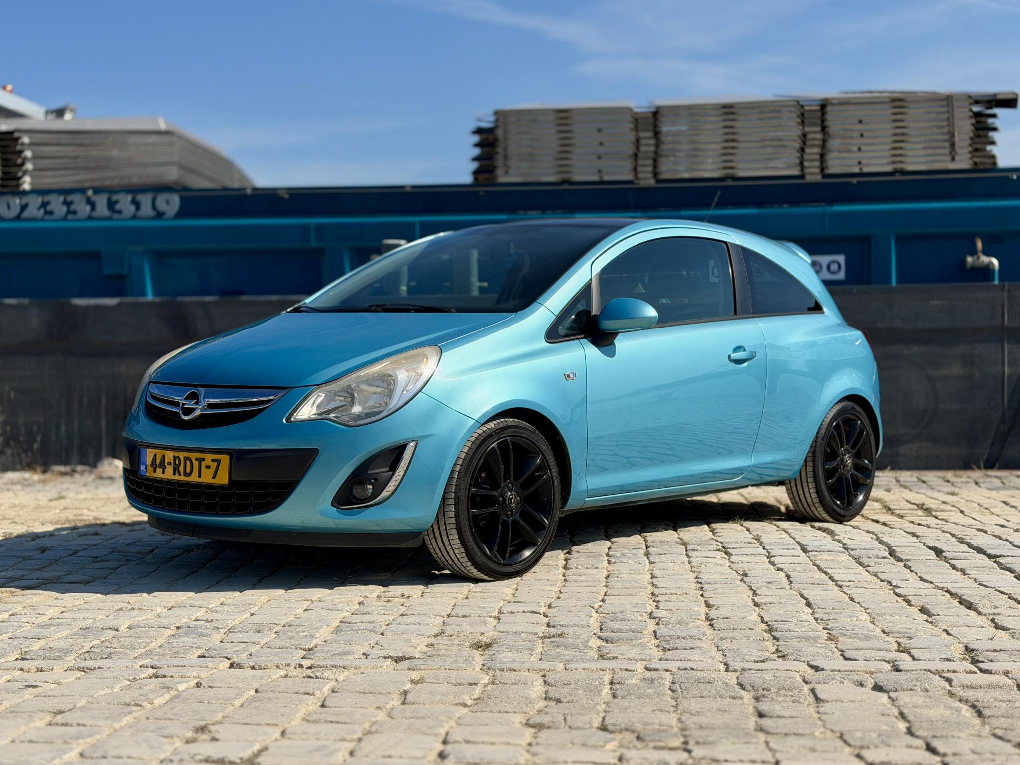 Opel Corsa 1.4-16V Color Edition|Airco|Cruise|LM 17'' 2011 - voorkant