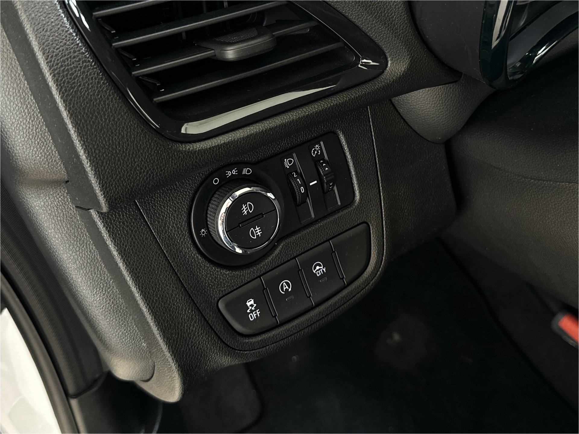 Foto van Opel Karl / Viva