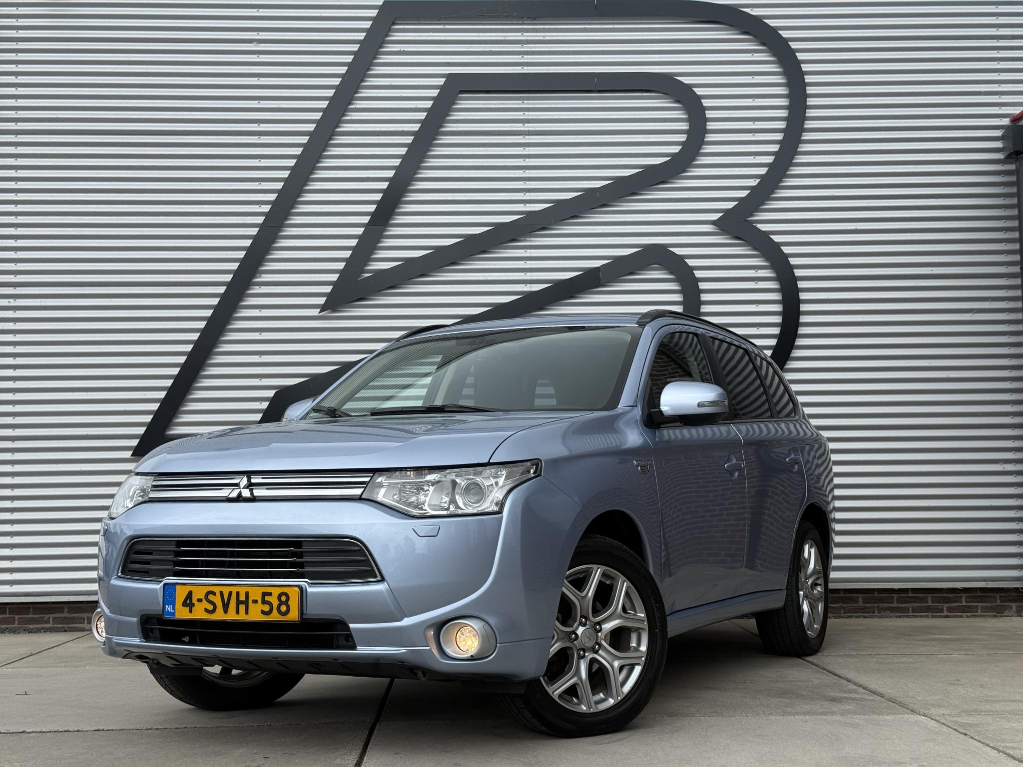 Mitsubishi Mitsubishi Outlander 2.0 PHEV instyle 2013 - voorkant