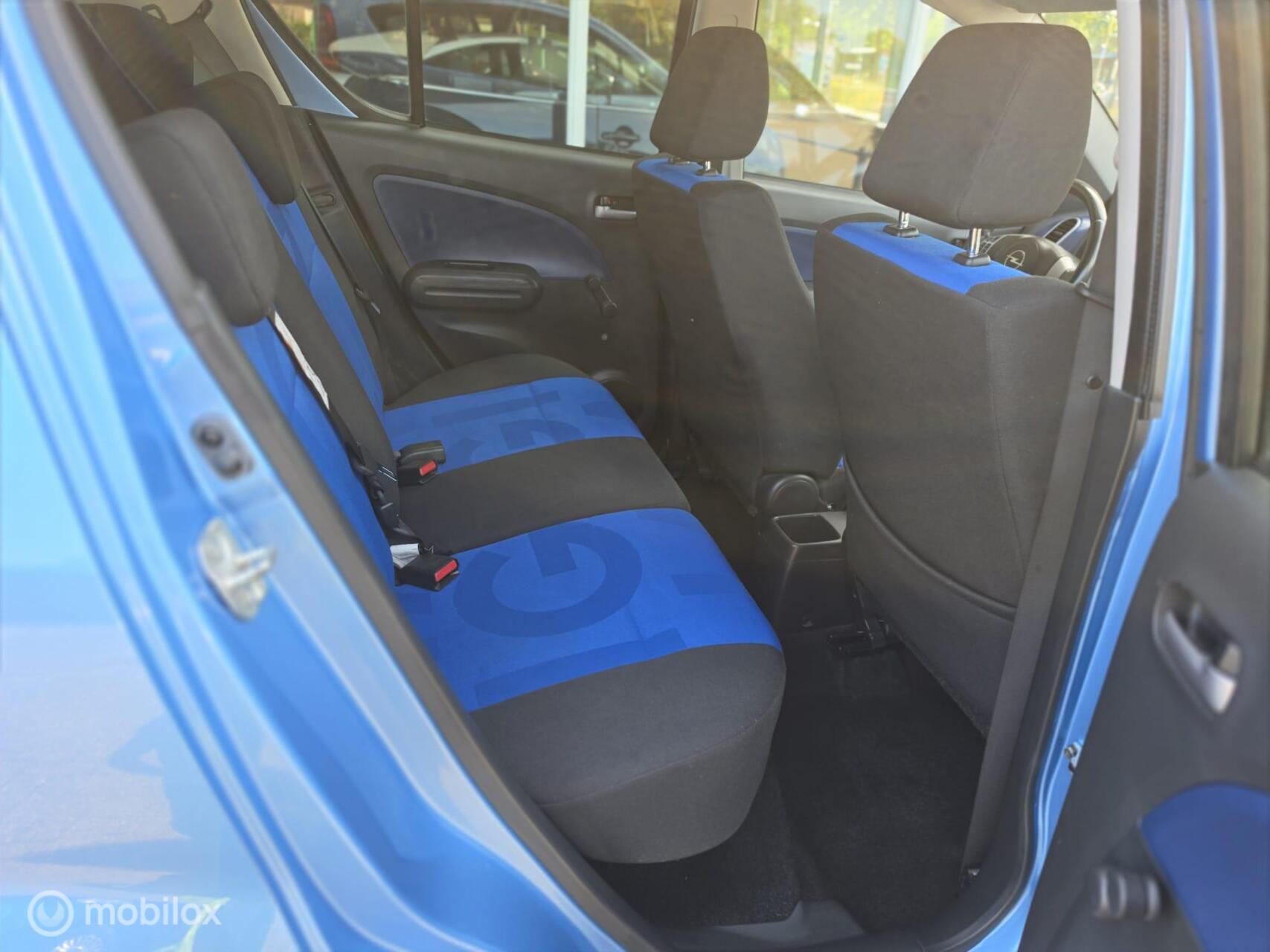 Foto van Opel Agila