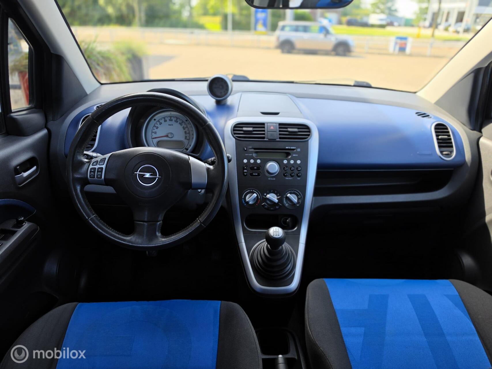 Foto van Opel Agila