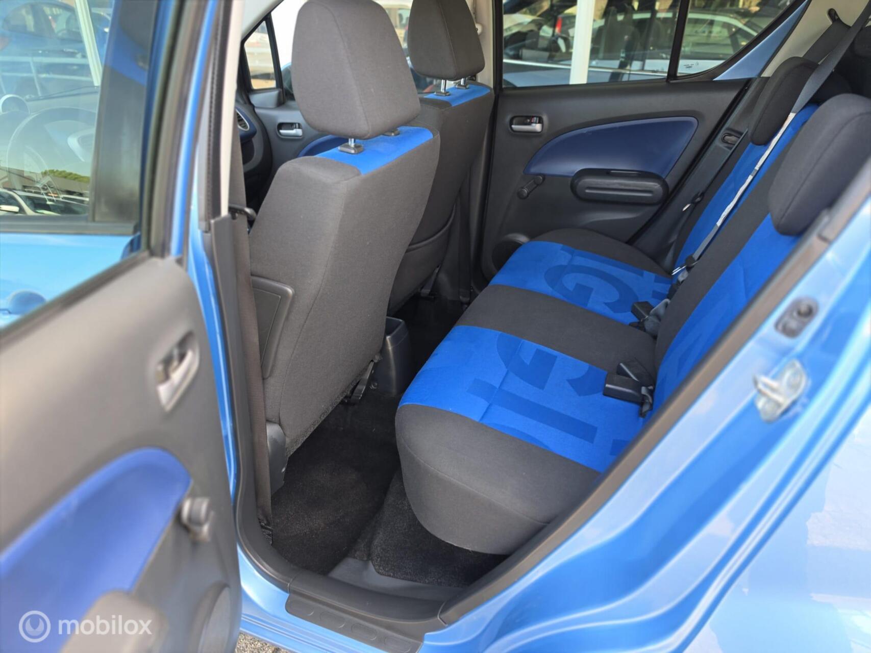 Foto van Opel Agila