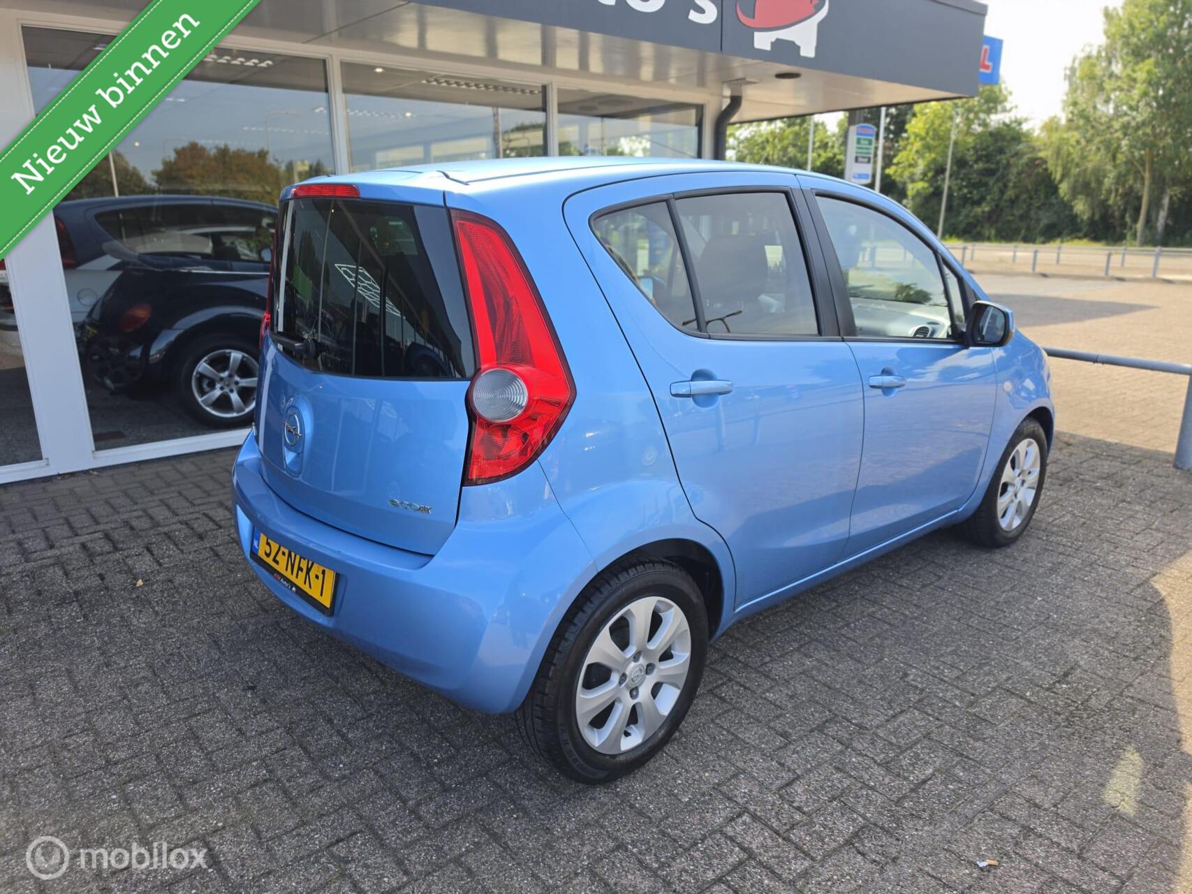 Foto van Opel Agila