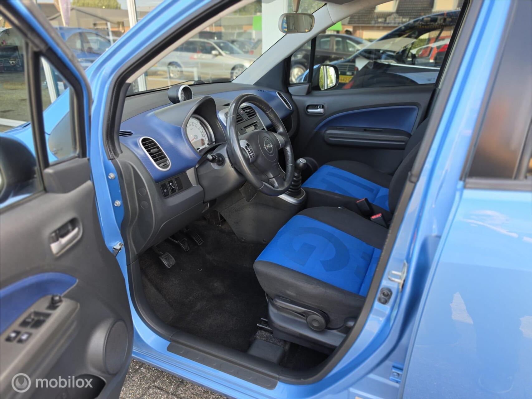 Foto van Opel Agila