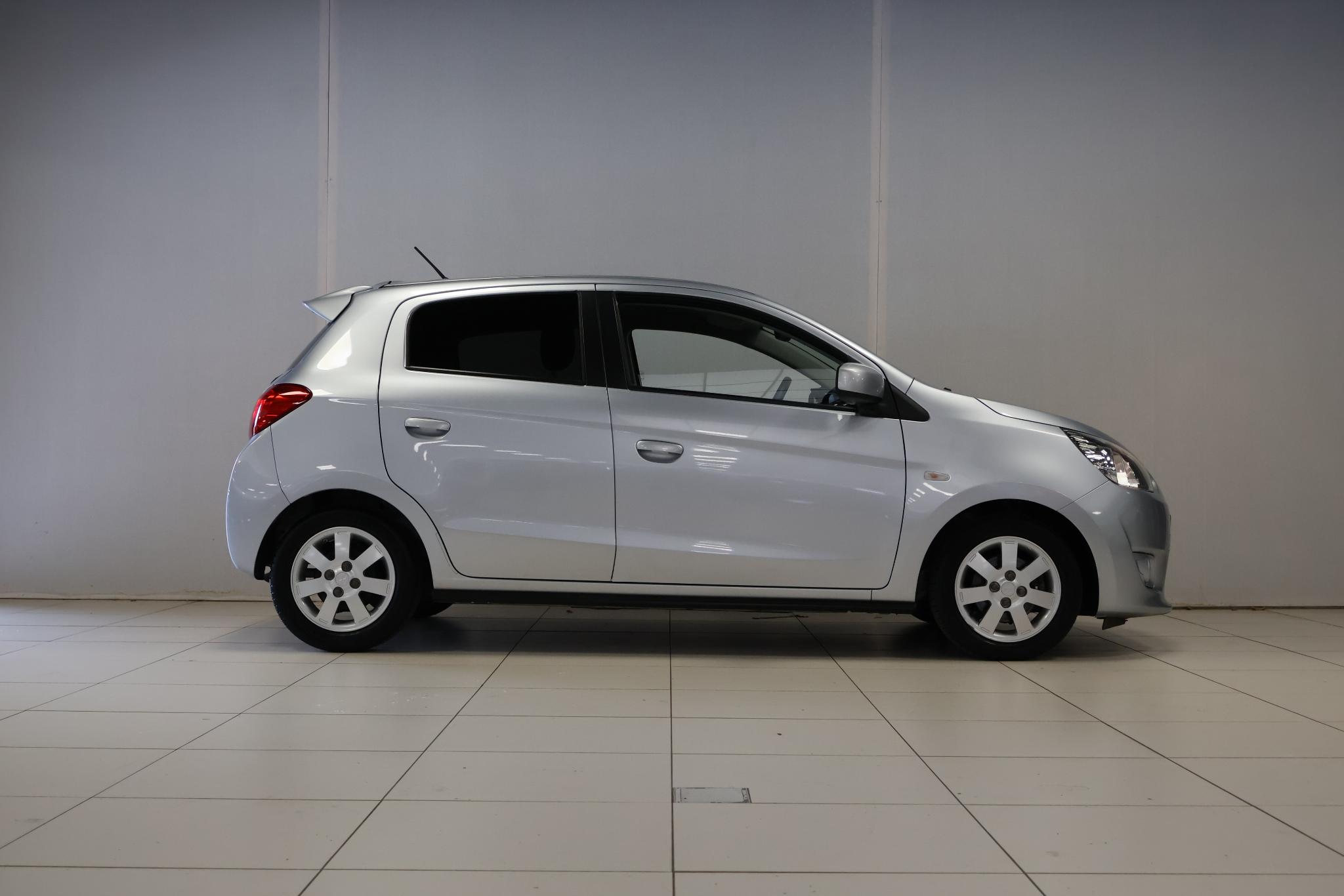 Foto van Mitsubishi Mitsubishi Space Star