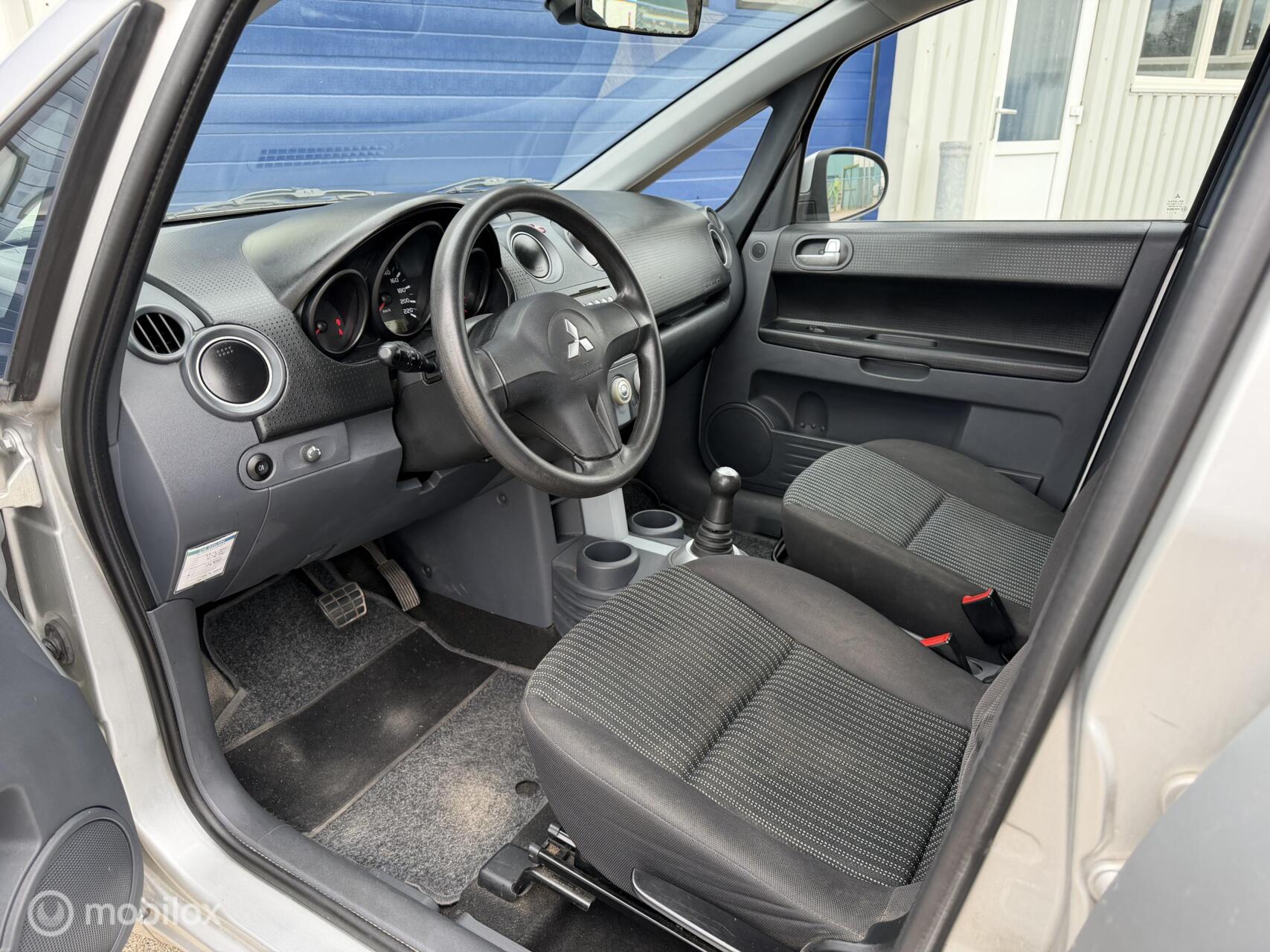Foto van Mitsubishi Mitsubishi Colt