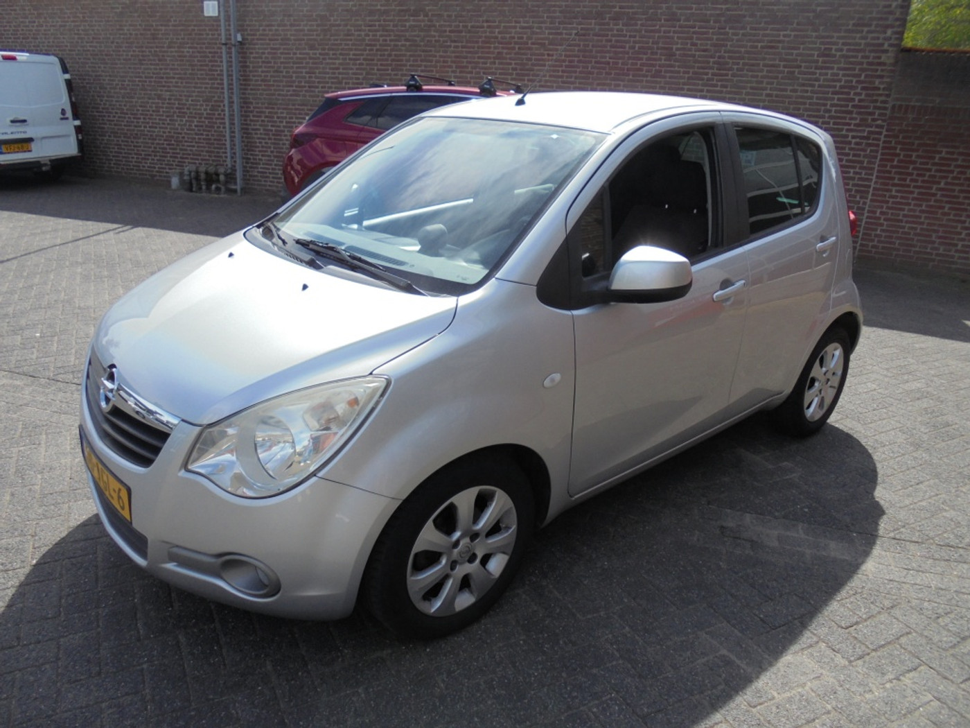 Foto van Opel Agila