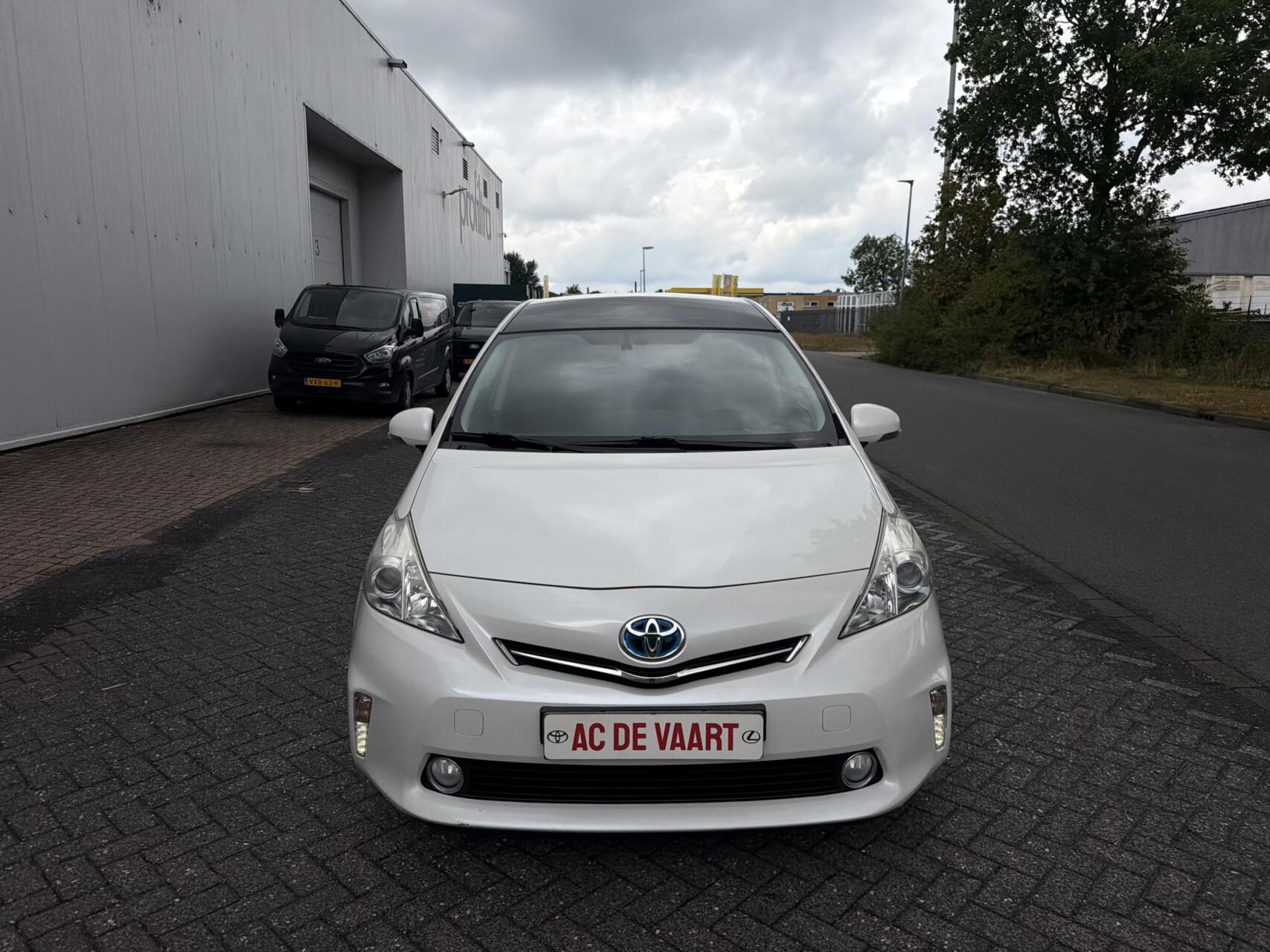 Toyota Toyota Prius Plus 1.8 Aspiration - NAVI/CAMERA/PANODAK/NAP 2013 - voorkant