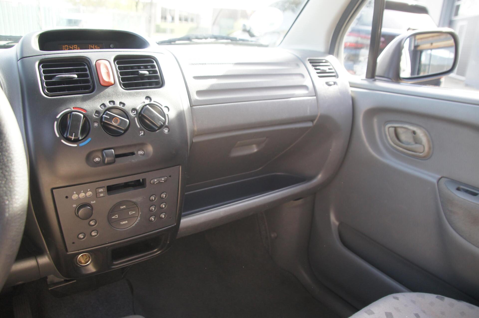 Foto van Opel Agila