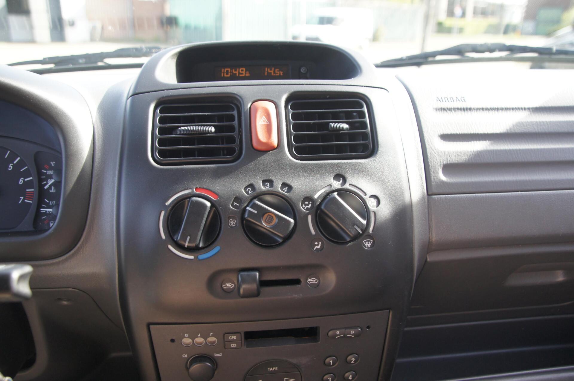 Foto van Opel Agila