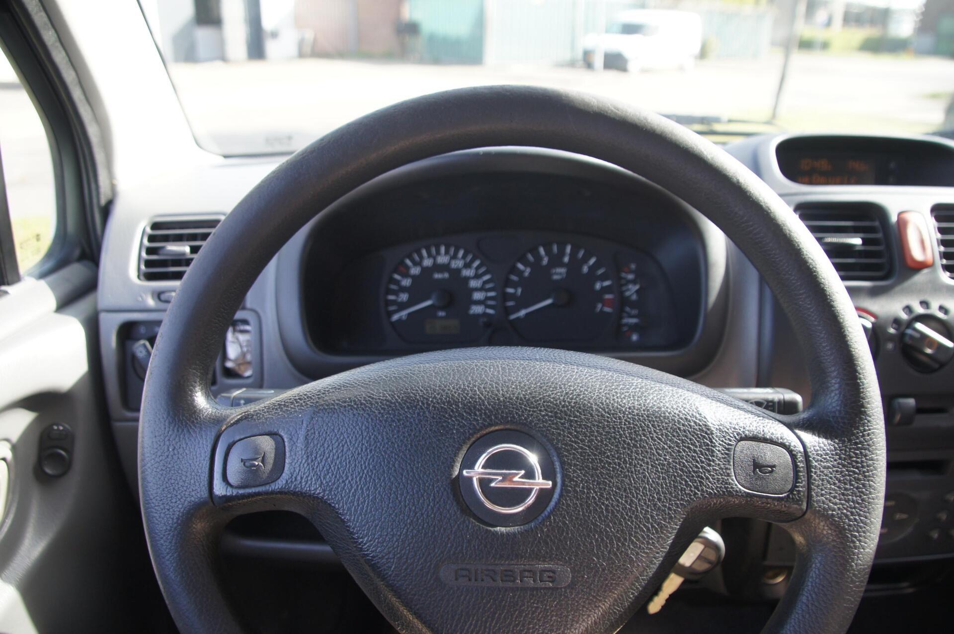 Foto van Opel Agila