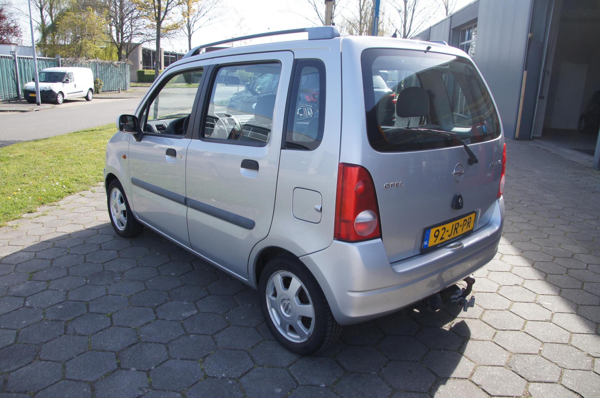 Foto van Opel Agila