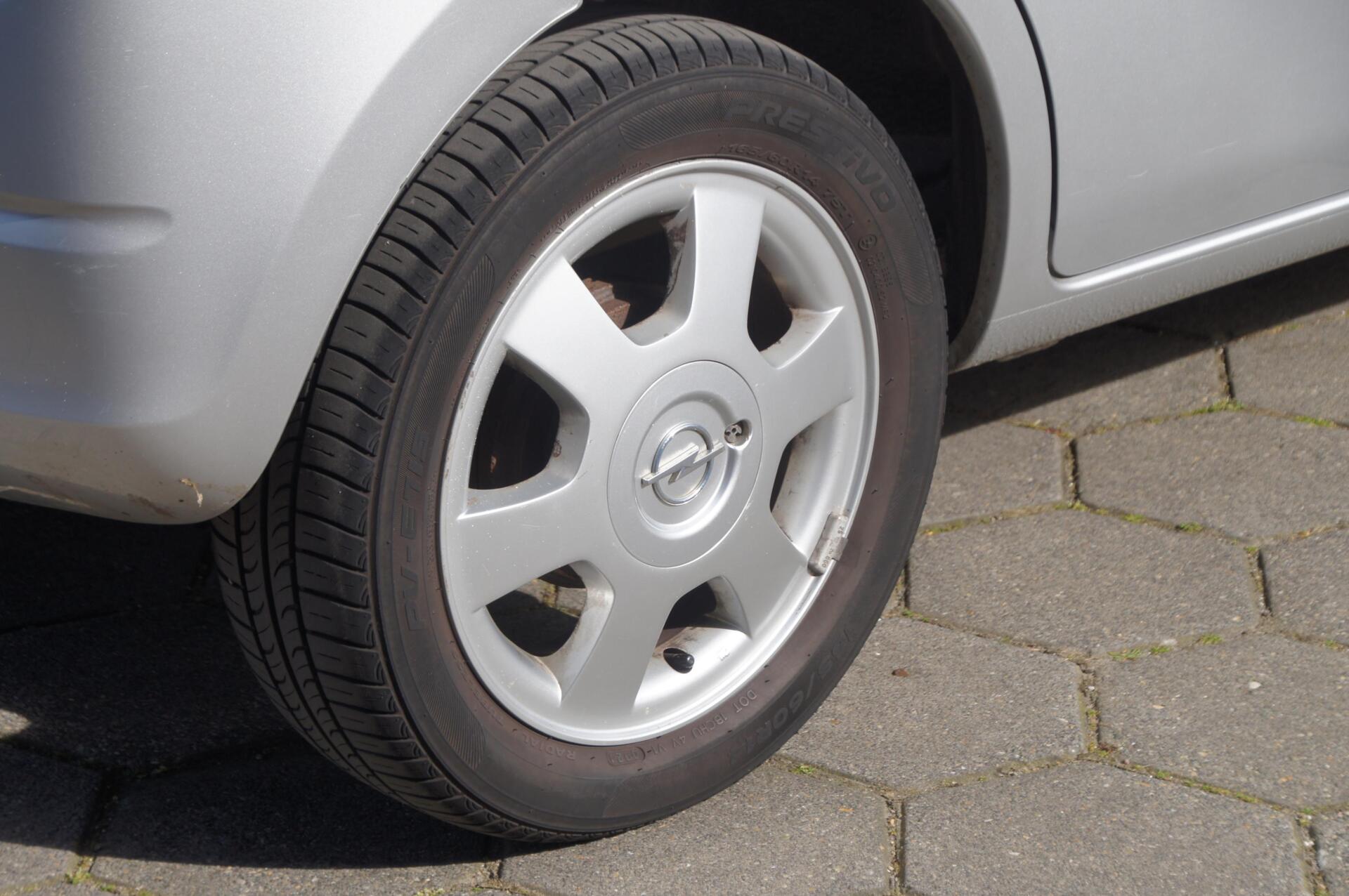 Foto van Opel Agila