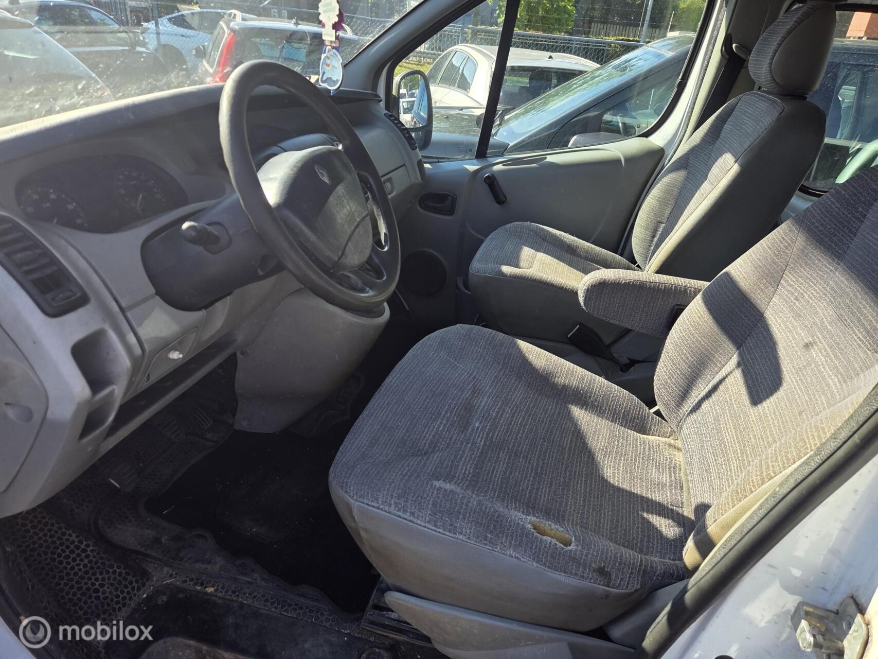Foto van Renault Trafic T29 L2/h1 2.0 Dci 66kw E4