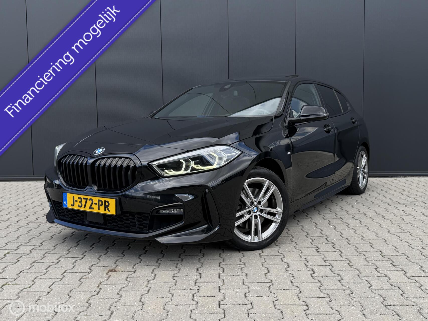 BMW 118i 118i M Sport/Pano/H&K audio/Carplay/Ambient/Cruise 2020 - voorkant