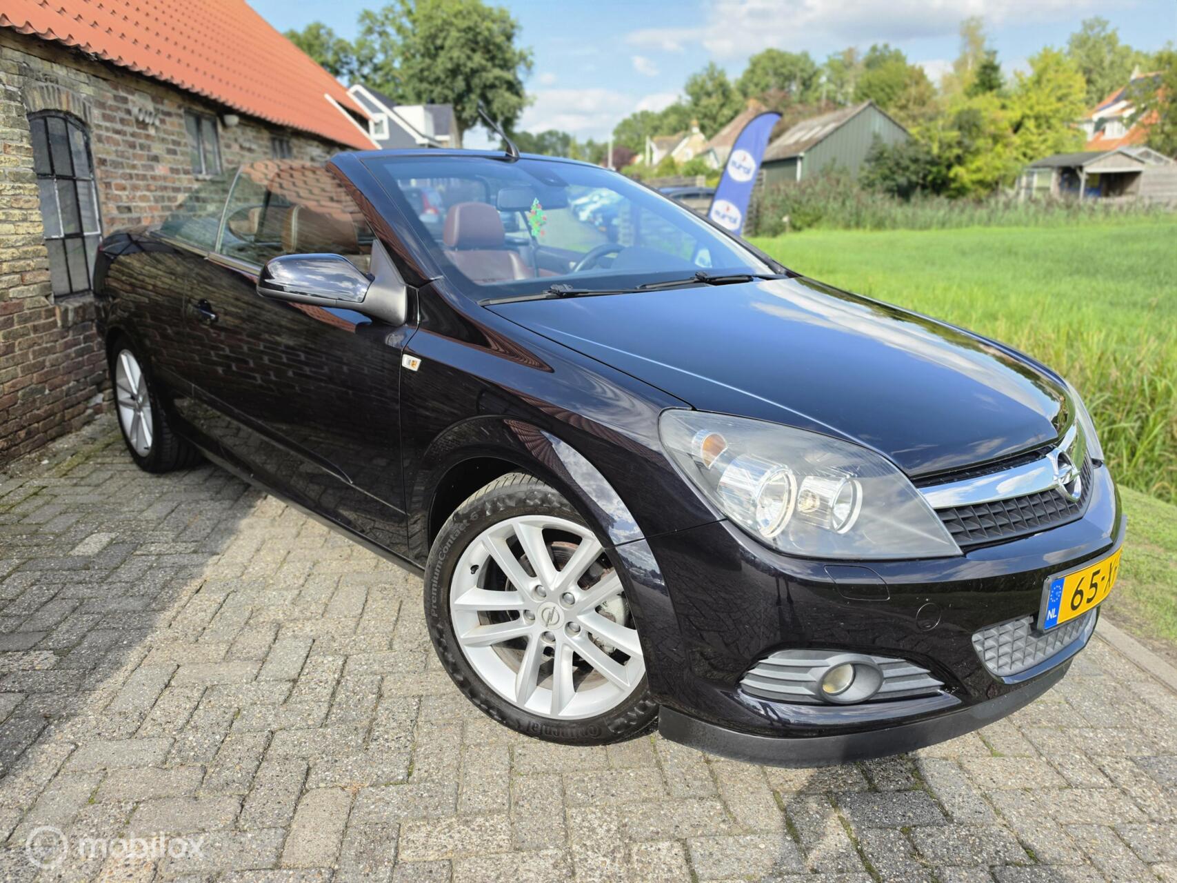 Foto van Opel Astra Twin Top
