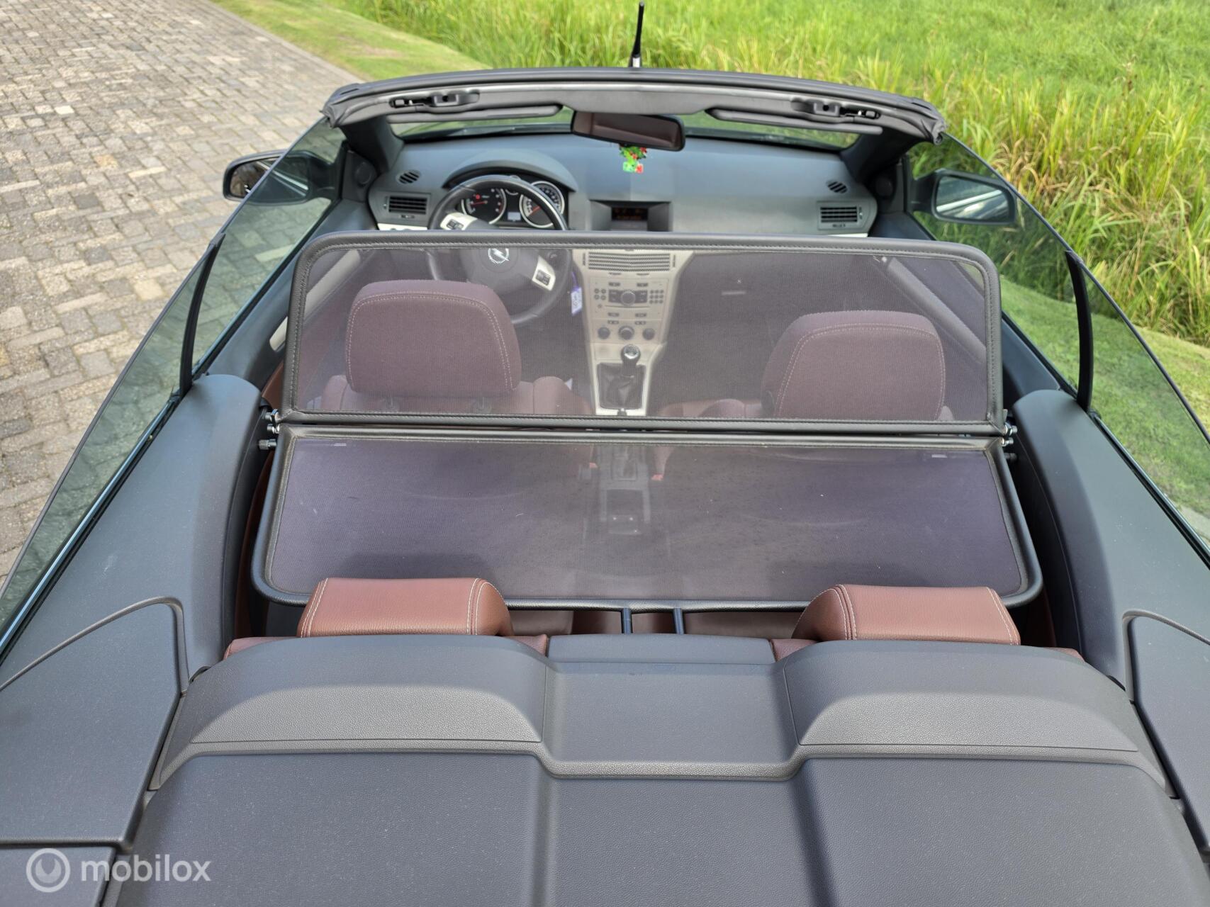 Foto van Opel Astra Twin Top