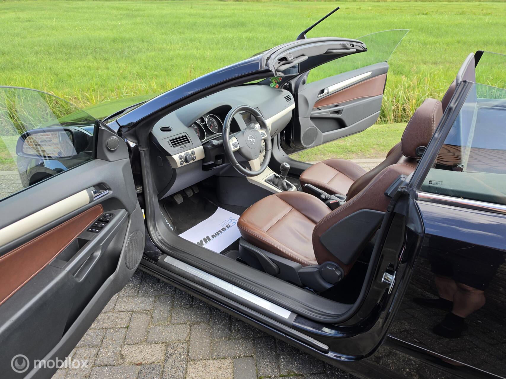 Foto van Opel Astra Twin Top