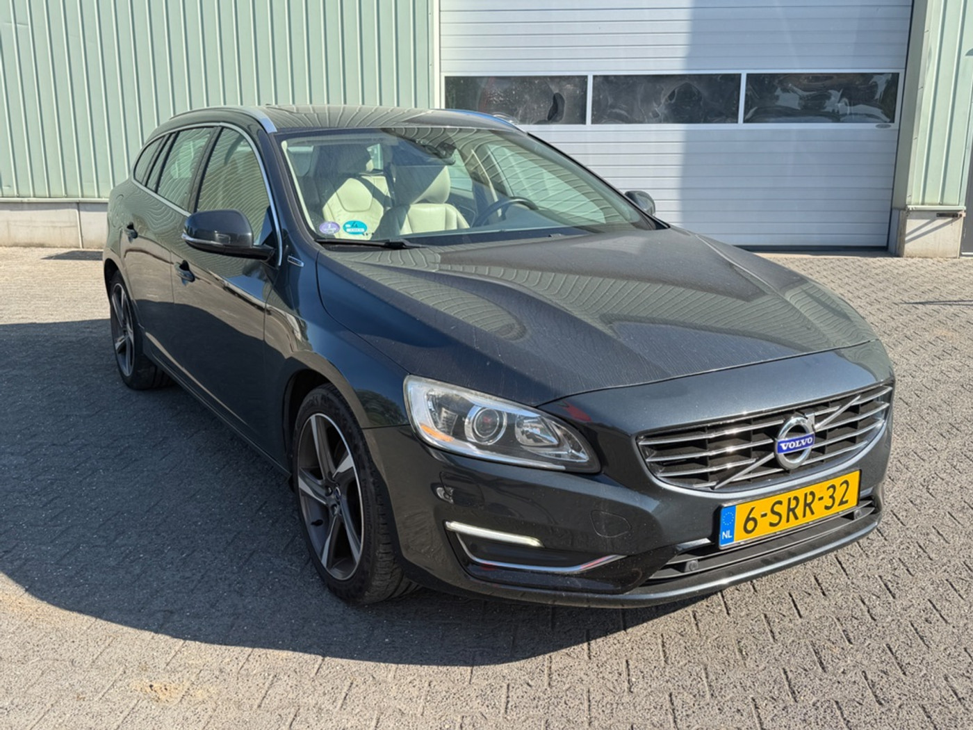 Foto van Volvo V60 Plug In Hybrid
