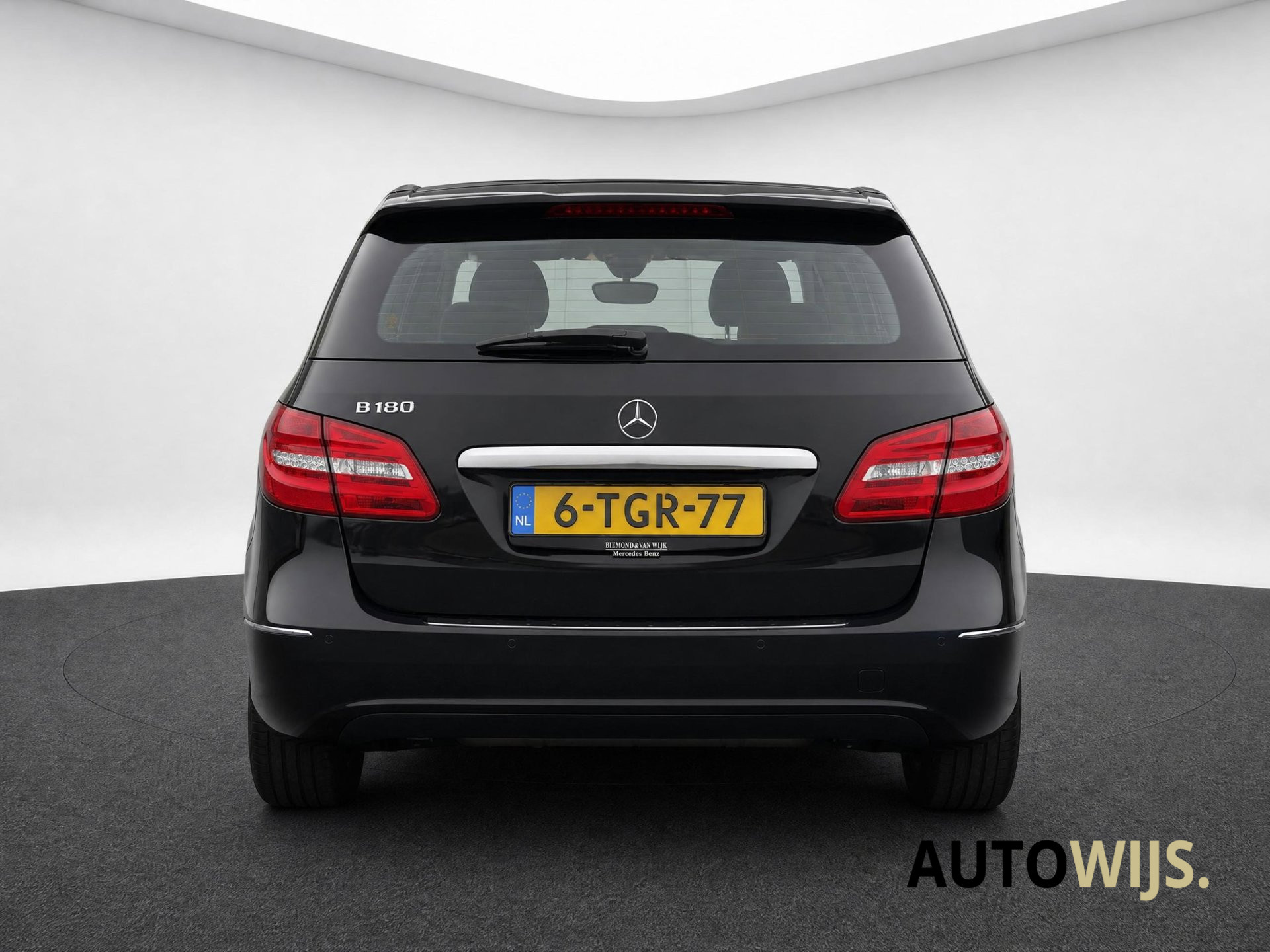 Foto van Mercedes-Benz B 180