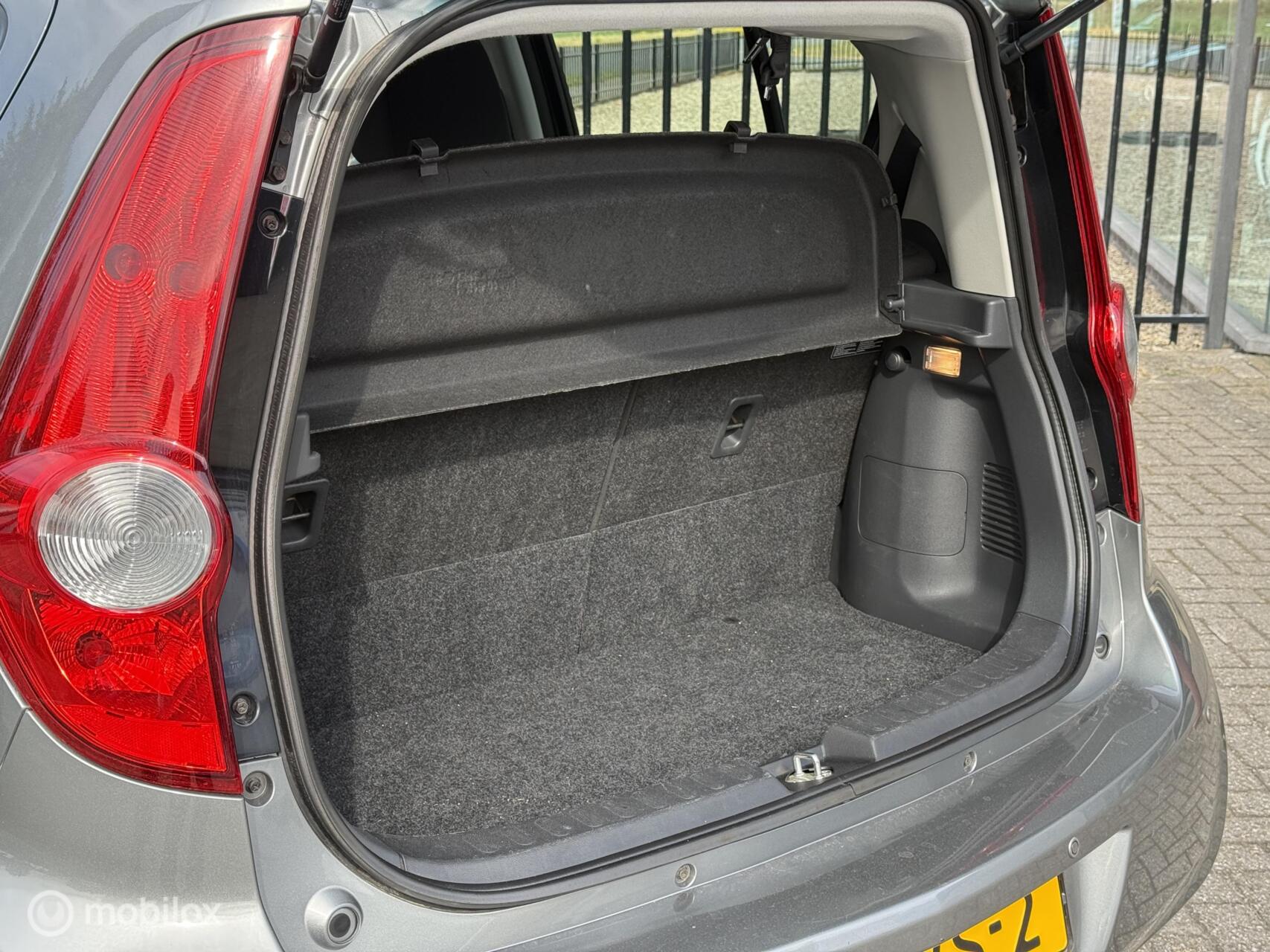Foto van Opel Agila