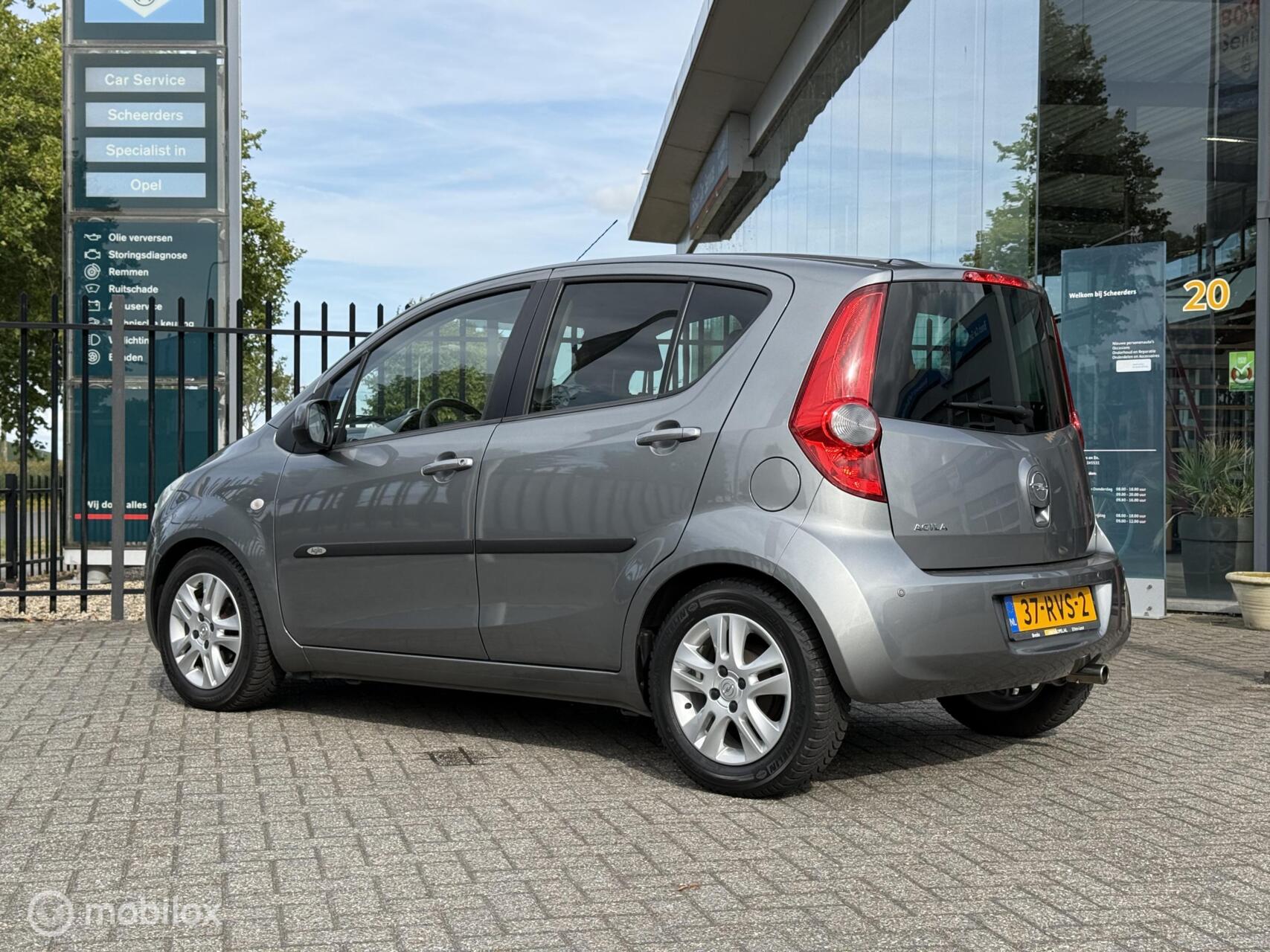 Foto van Opel Agila