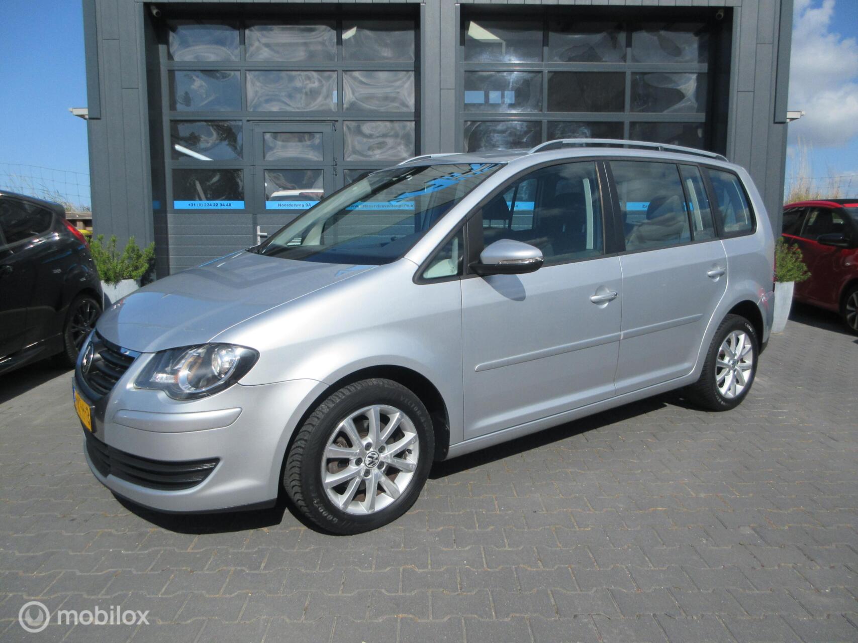 Volkswagen Touran 1.4 TSI Comfortline 7p. 164dkm Automaat 2010 - voorkant