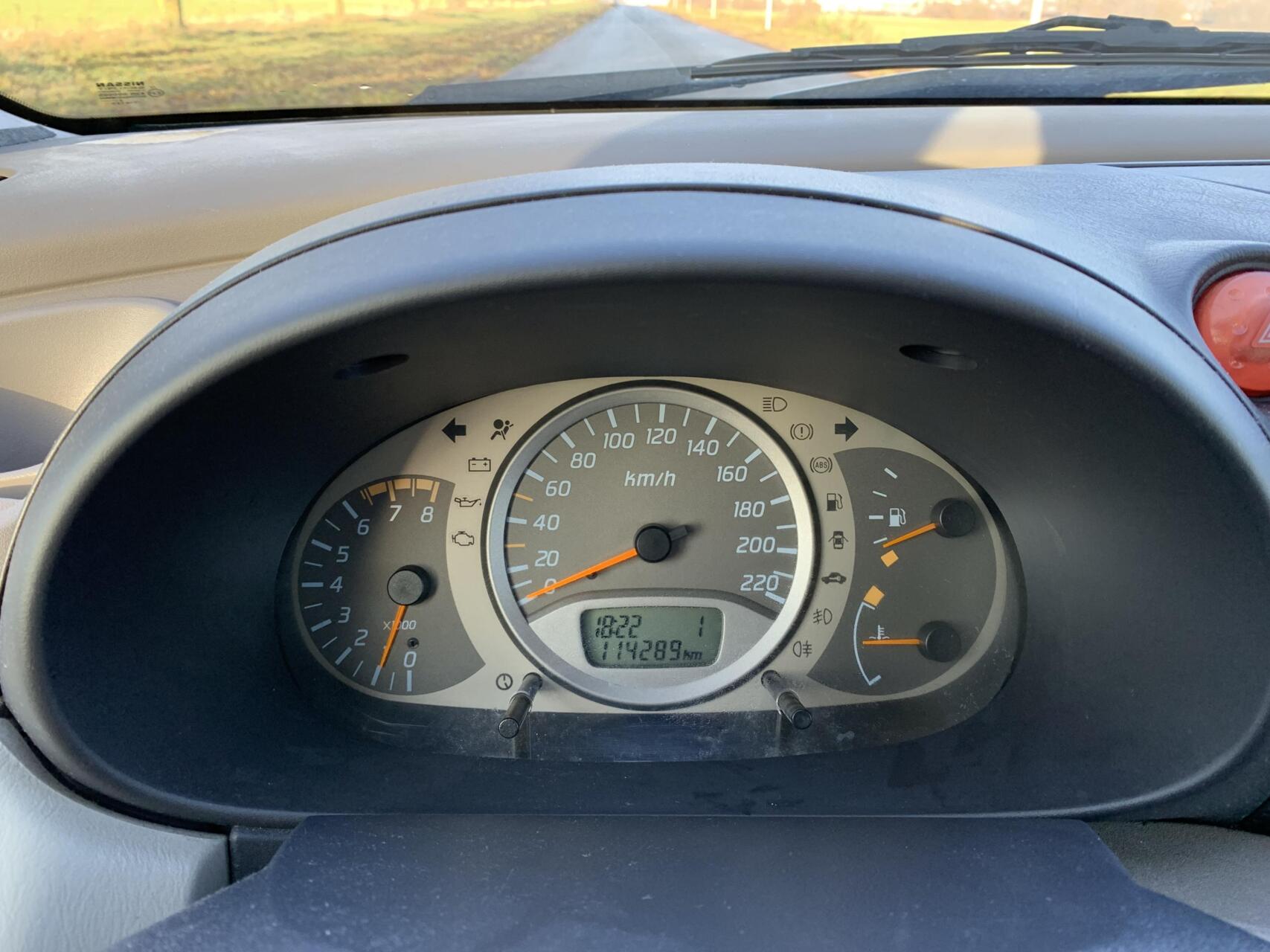 Foto van Nissan Almera Tino
