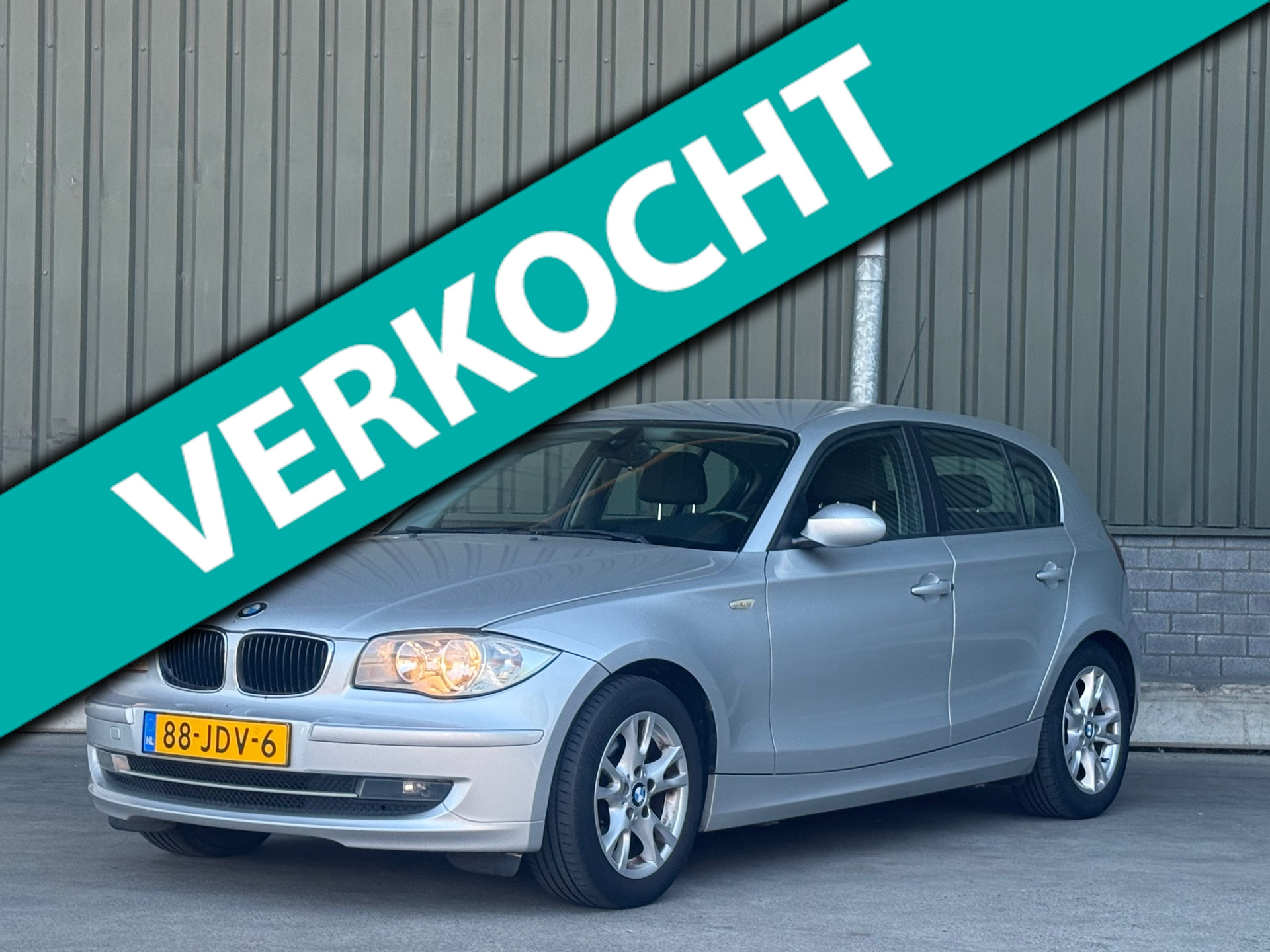 BMW 1er Reihe 118i Business Line 2009 - voorkant