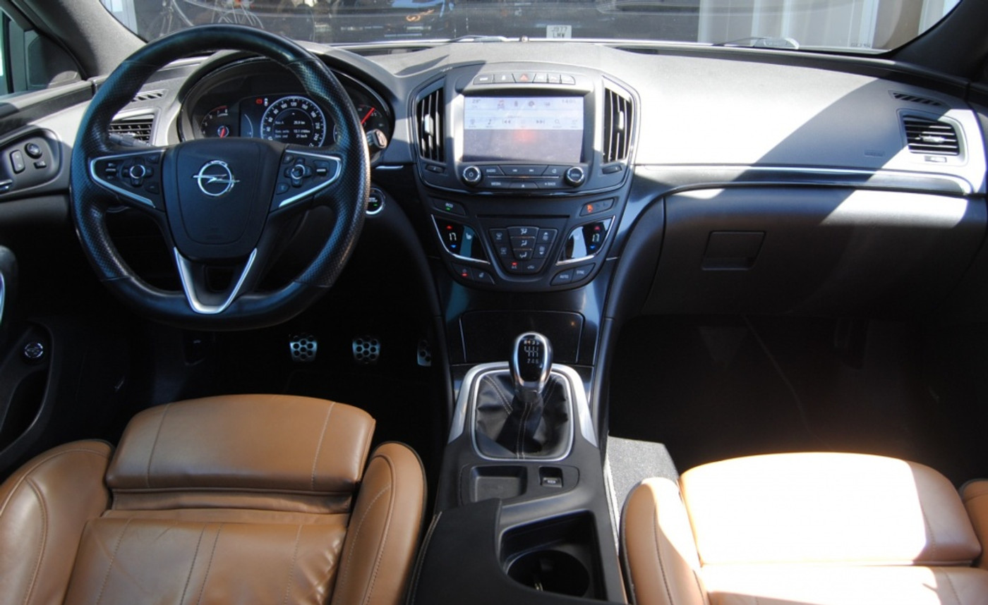 Foto van Opel Insignia Sports Tourer SW